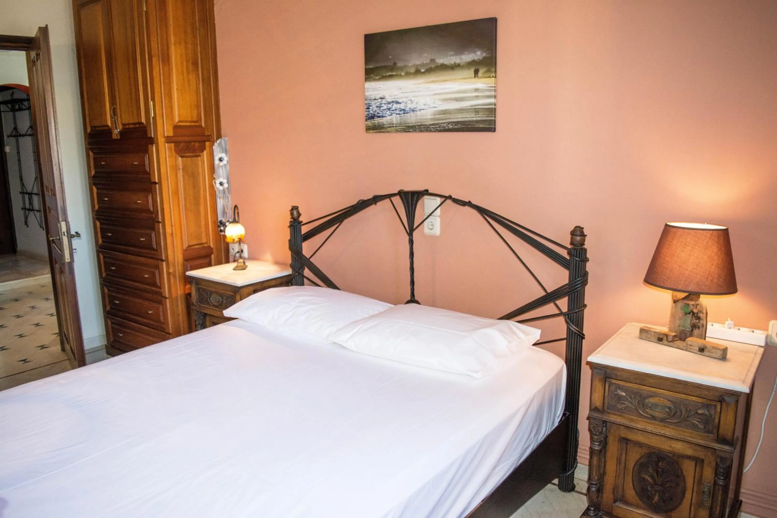 Photo of the whole room, Bed in Villa marina " G "