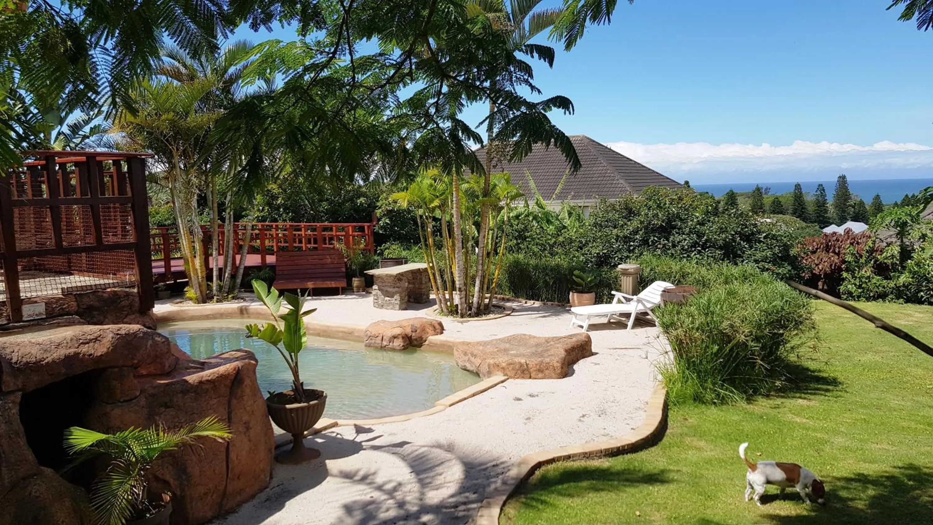 Swimming pool in Hoylake Inn