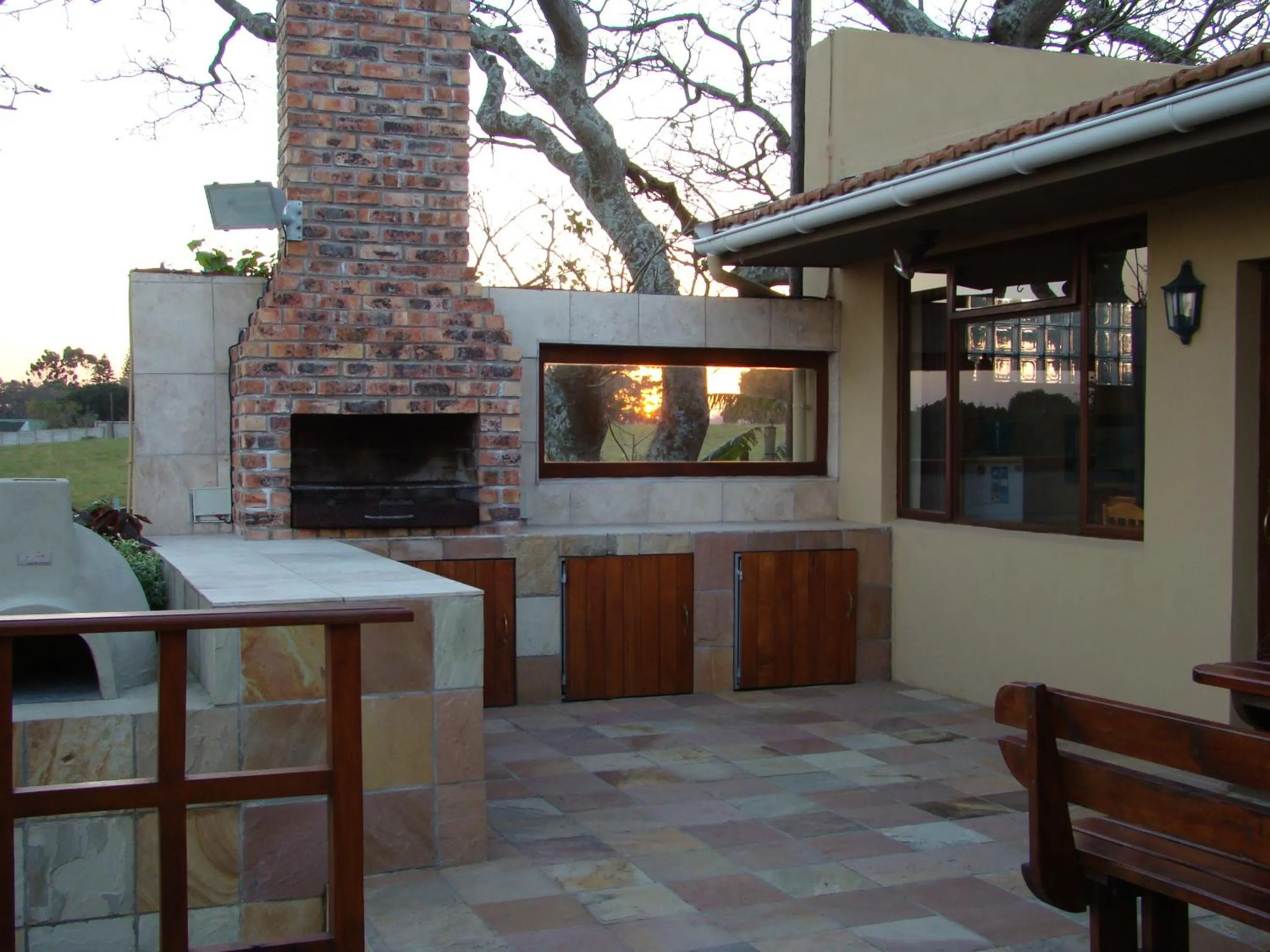 BBQ facilities in Hoylake Inn