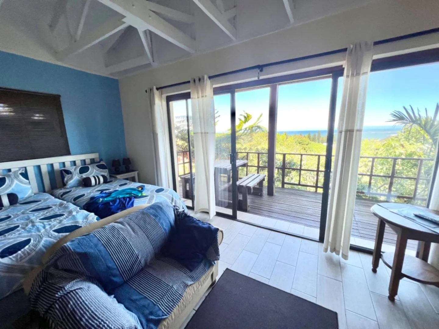 Balcony/Terrace, Bed in Hoylake Inn