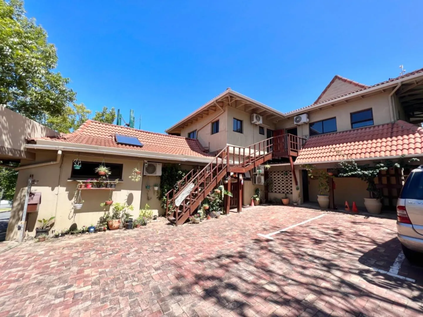 Parking in Hoylake Inn