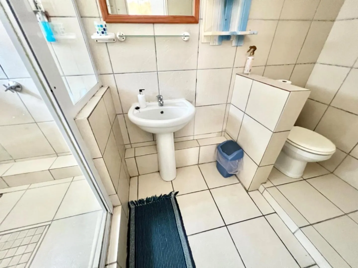 Bathroom in Hoylake Inn