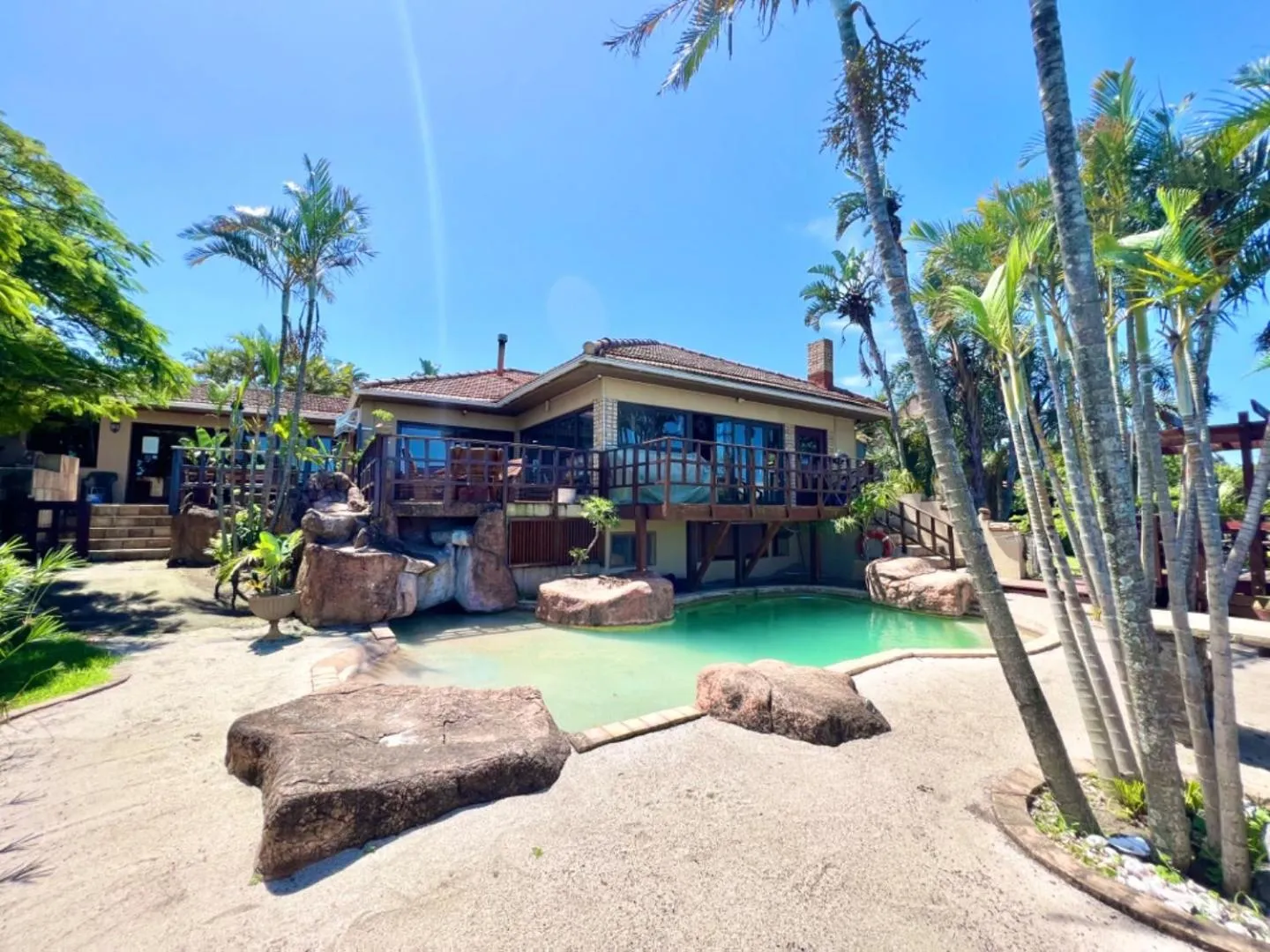Garden in Hoylake Inn