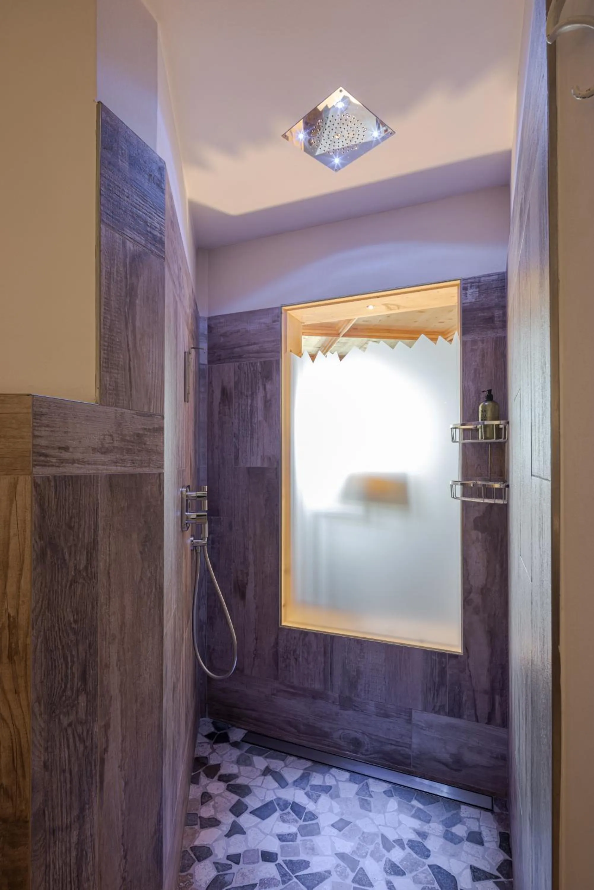 Shower in Bio Boutique Hotel Laurino