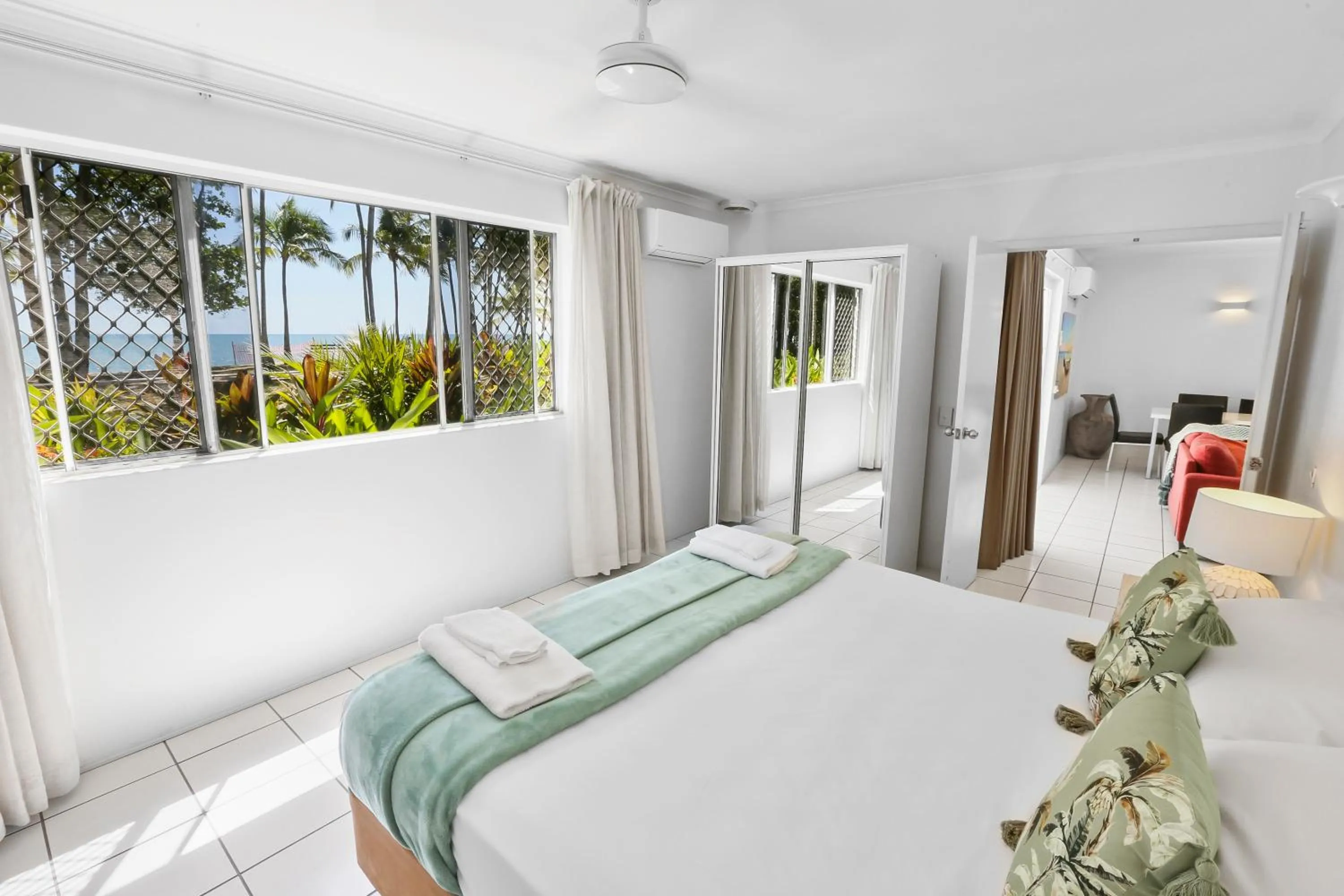 Bedroom, Bed in Agincourt Beachfront Apartments