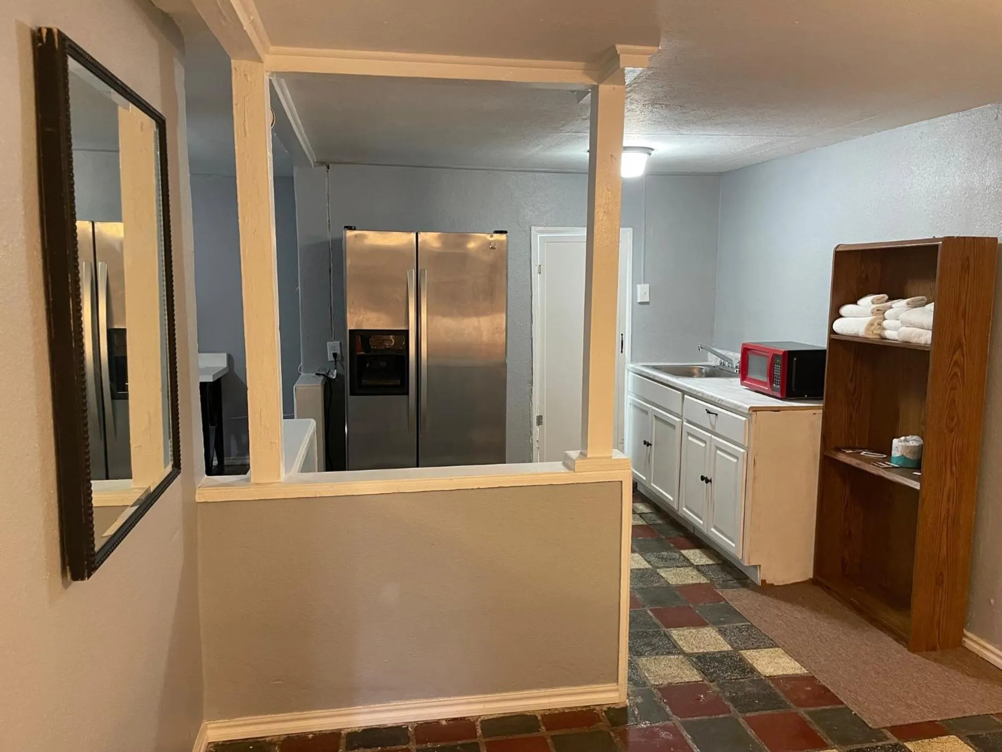Kitchen or kitchenette in Southwind Inn