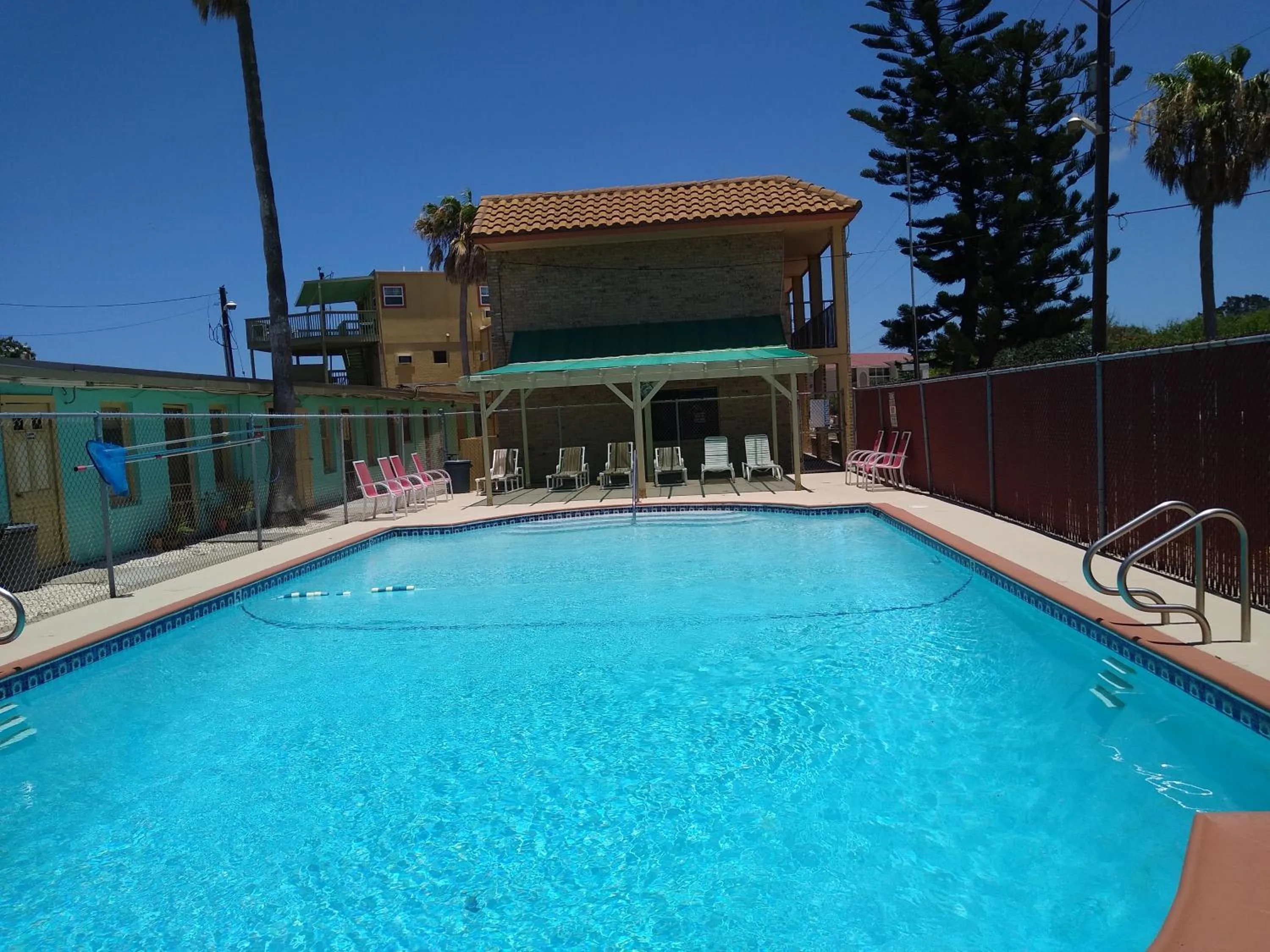 Pool view in Southwind Inn