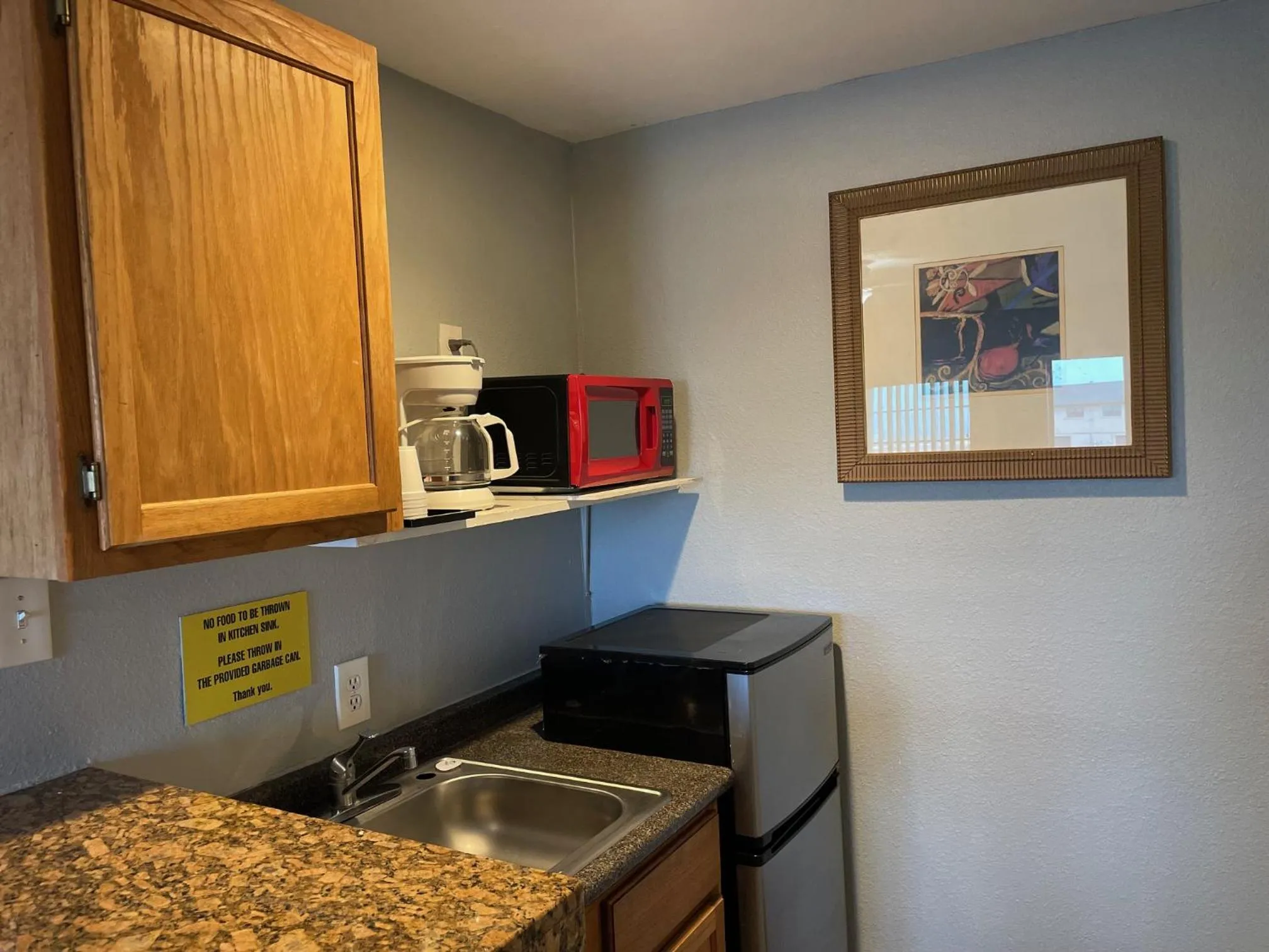 minibar in Southwind Inn