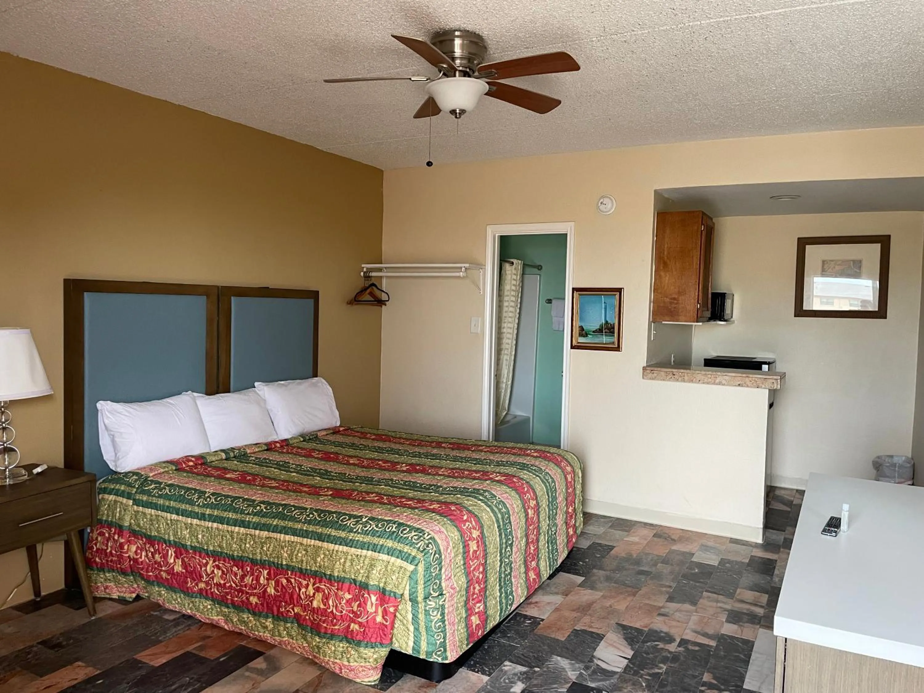 Bed in Southwind Inn