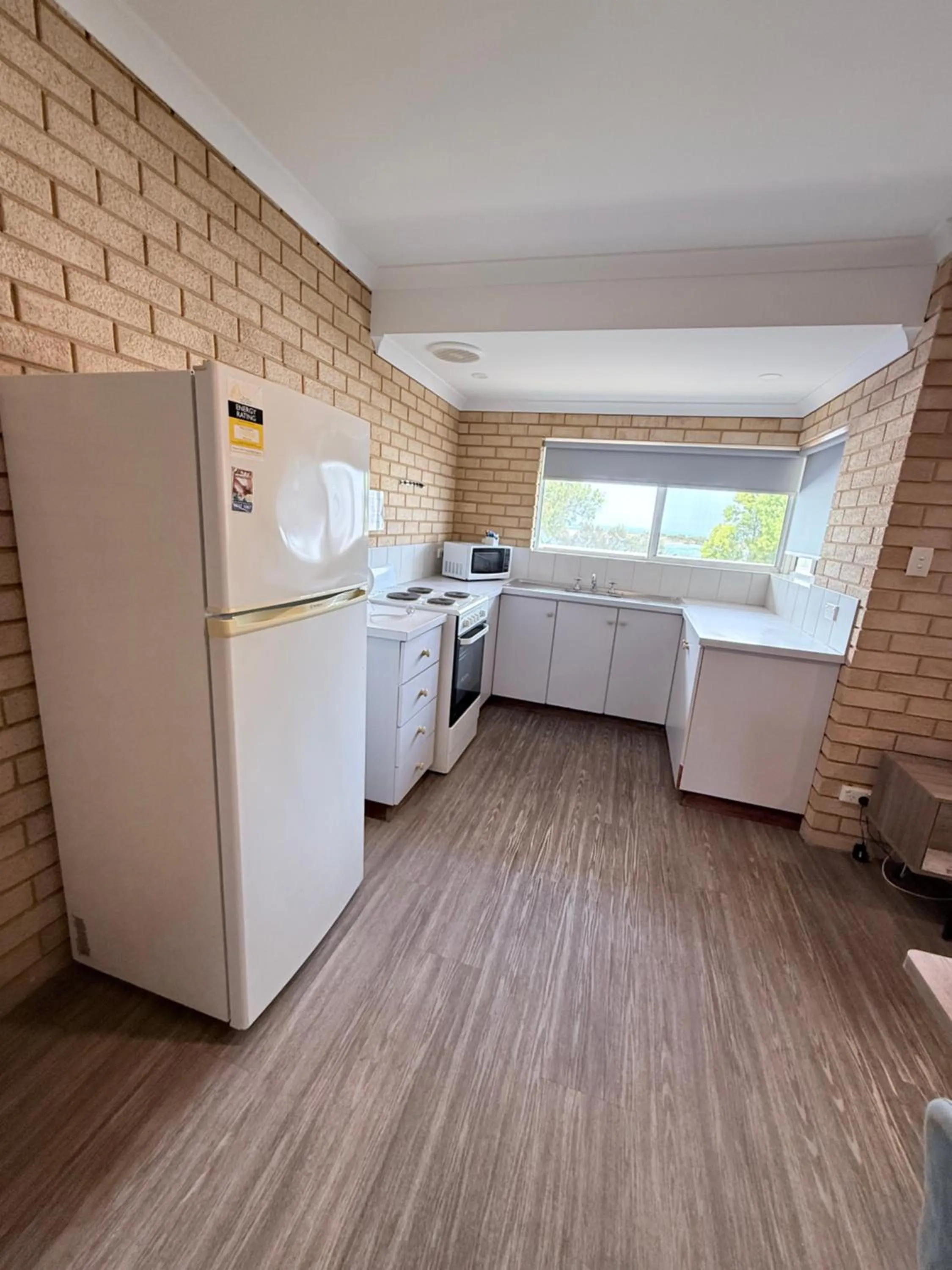 Kitchen or kitchenette in Kalbarri Seafront Villas
