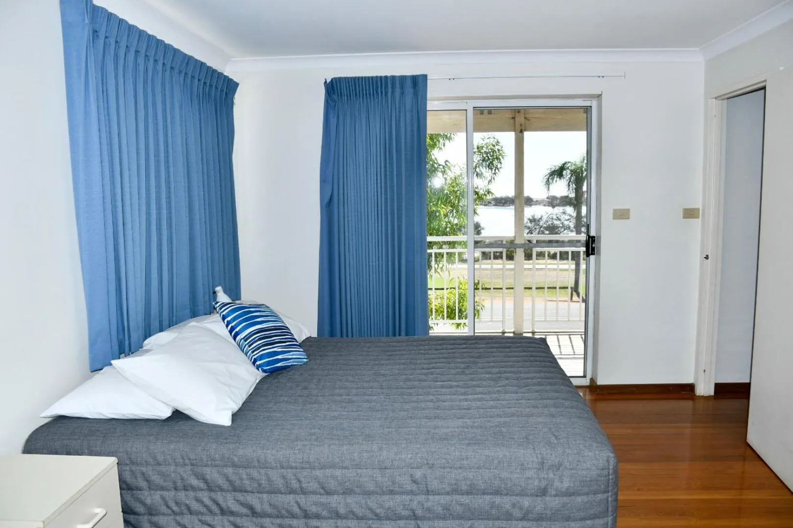 Bedroom, Bed in Kalbarri Seafront Villas