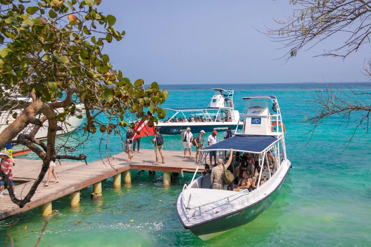 People in Hotel San Pedro de Majagua