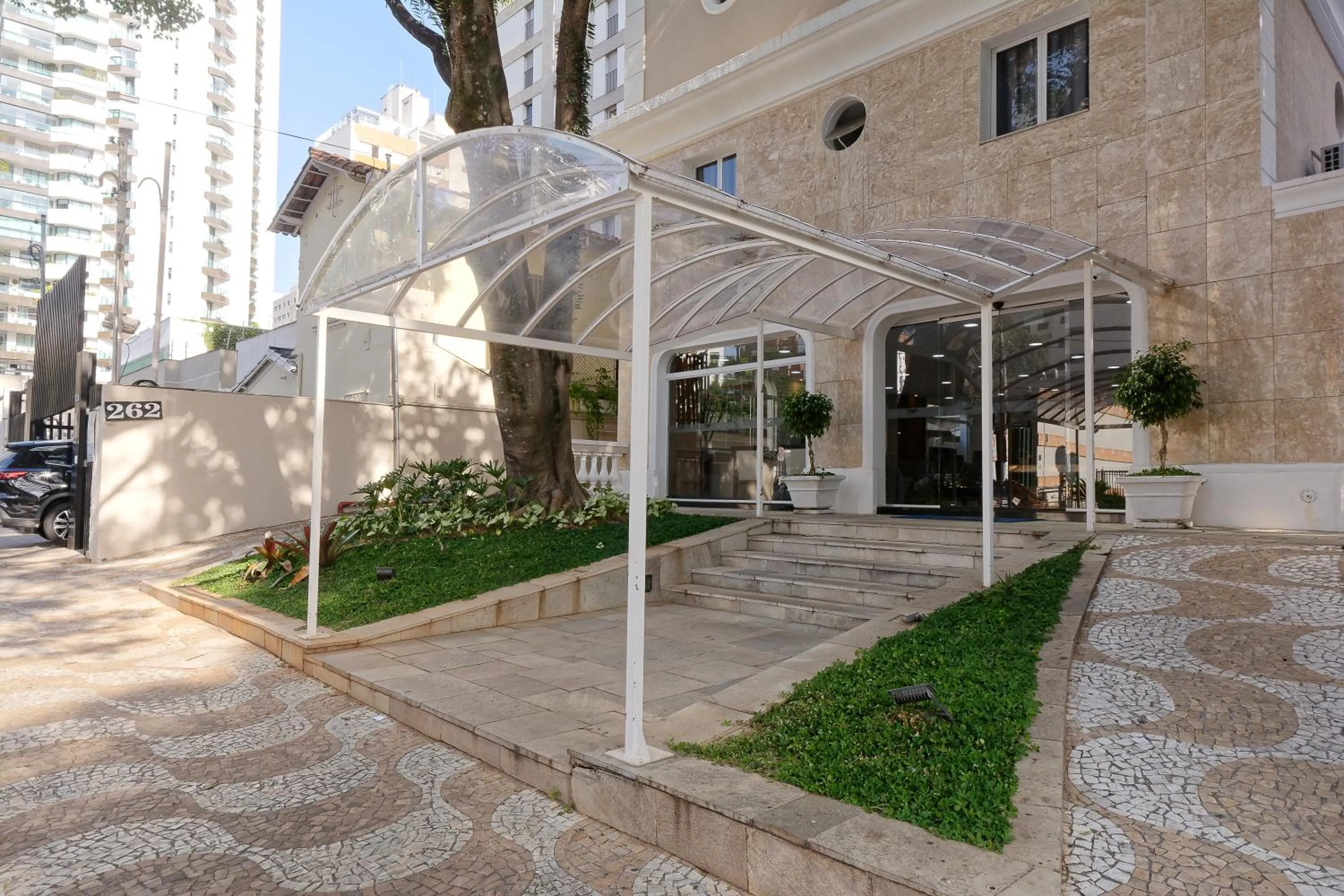 Property building in Fênix Hotel Moema