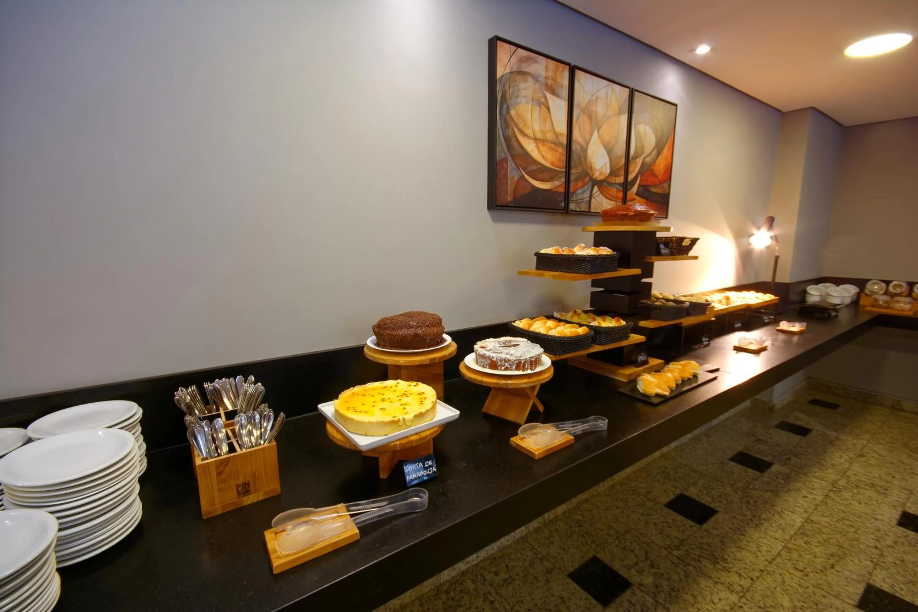 Buffet breakfast in Fênix Hotel Moema