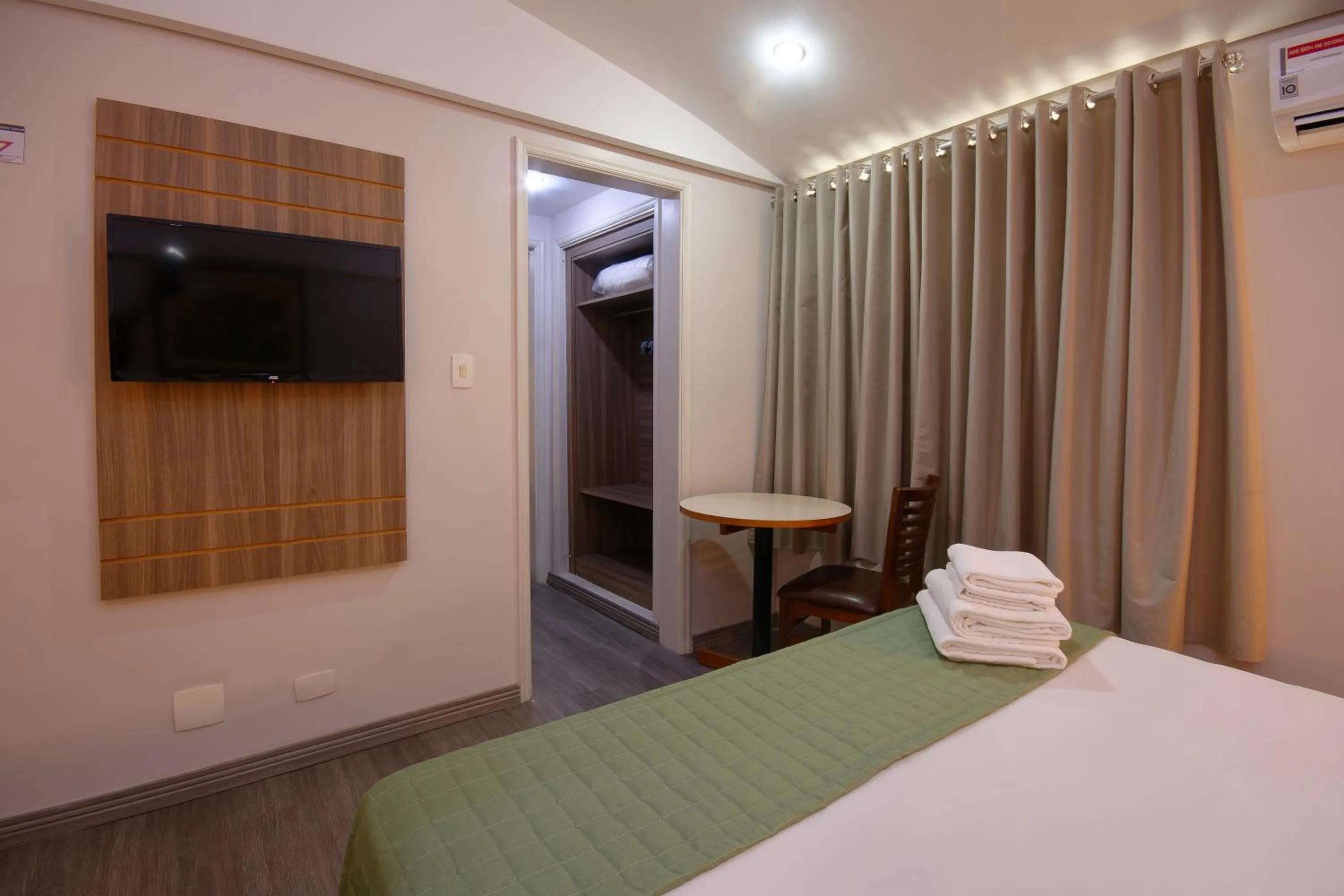 Bedroom, Bed in Fênix Hotel Moema