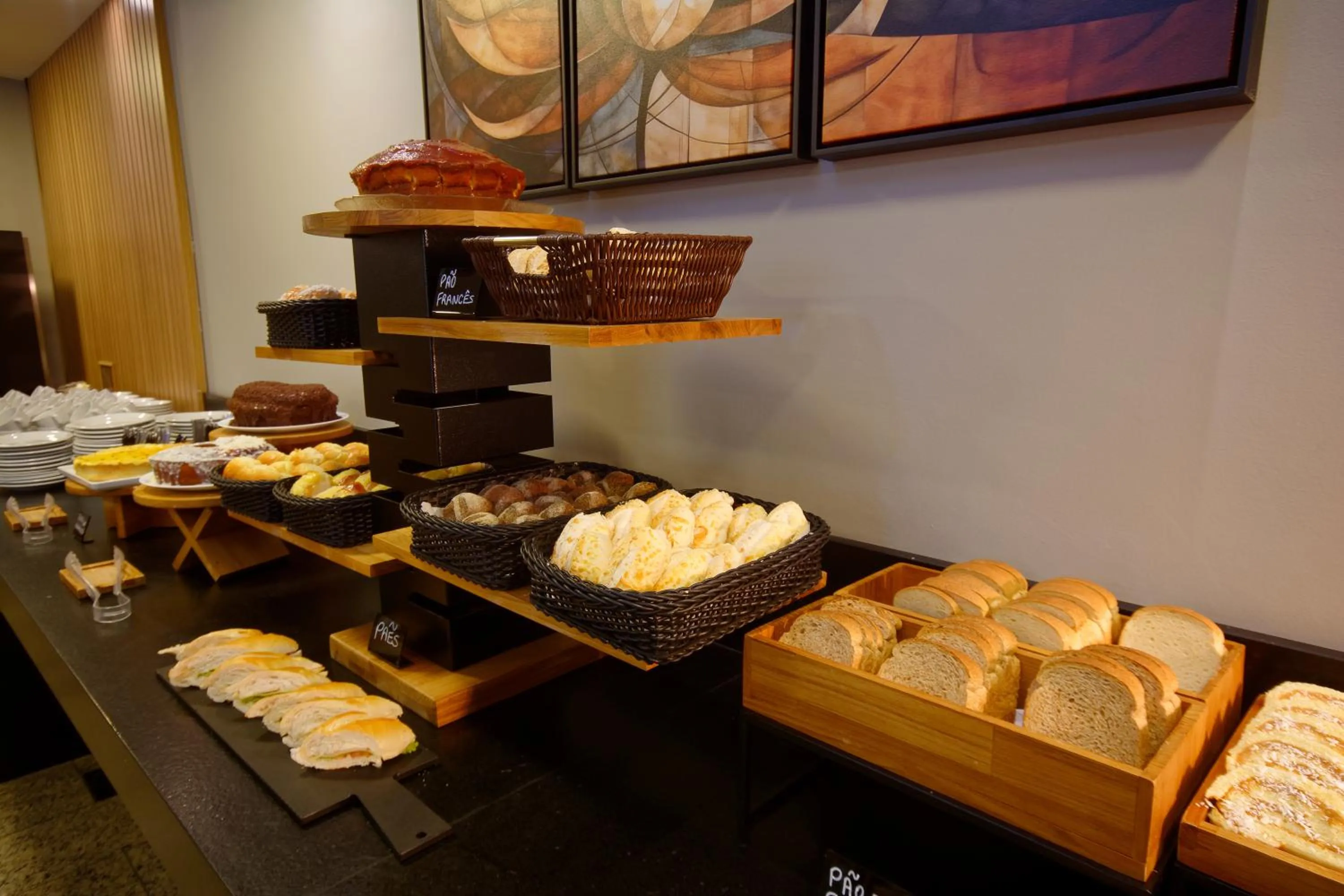 Buffet breakfast in Fênix Hotel Moema