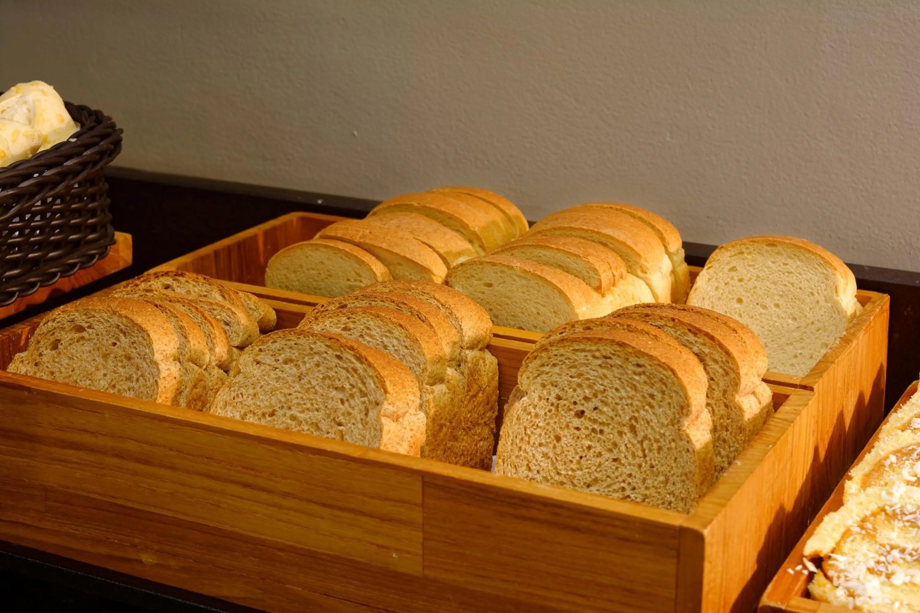 Buffet breakfast in Fênix Hotel Moema