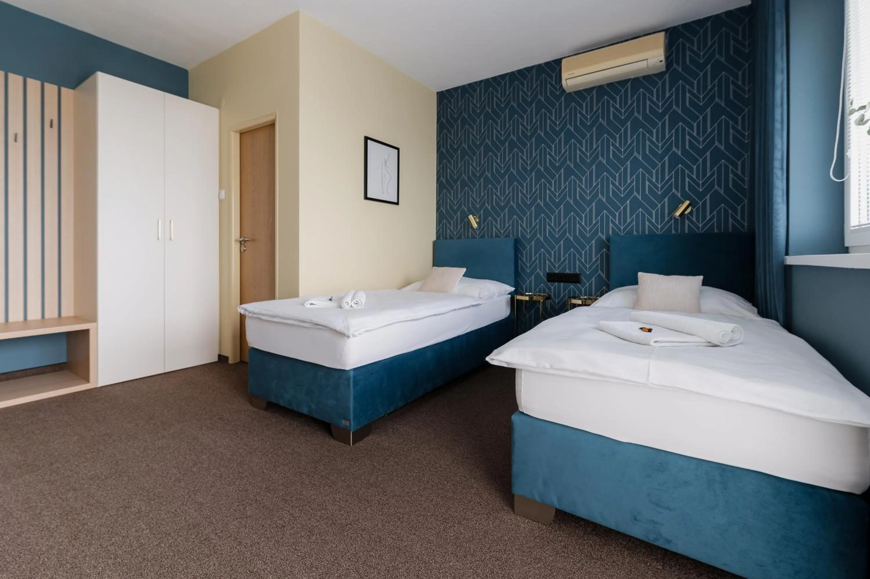 Standard Twin Room - single occupancy in Penzion Tofi