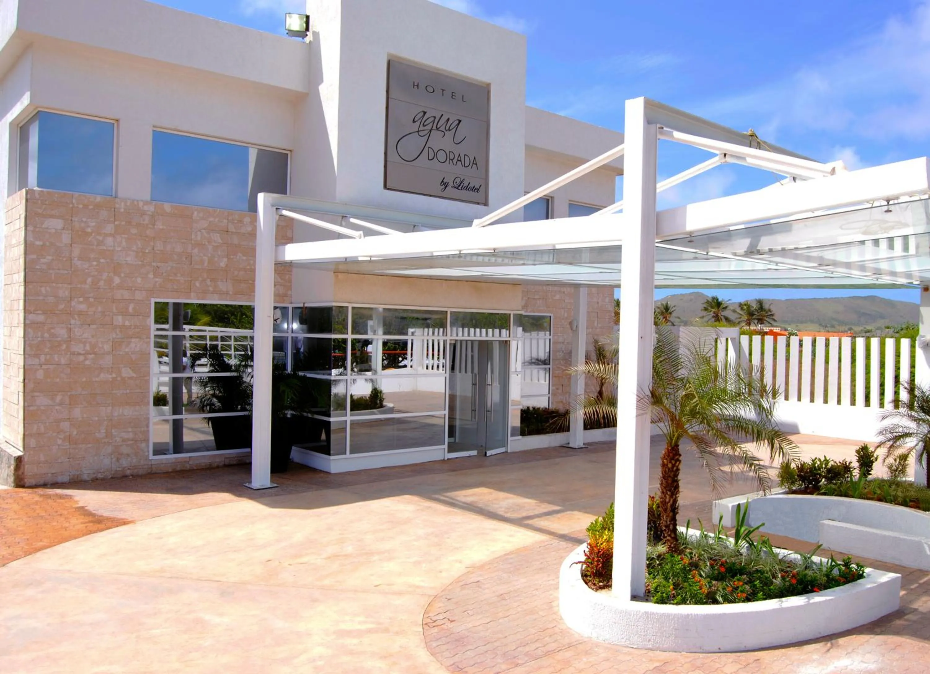 Property building in Agua Dorada Beach Hotel By Lidotel