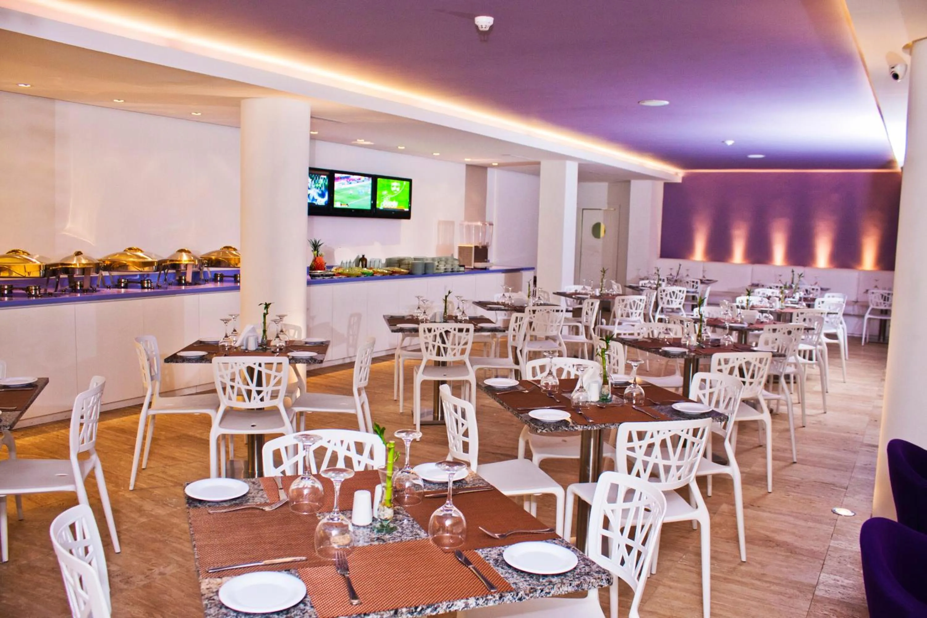 Restaurant/places to eat in Agua Dorada Beach Hotel By Lidotel