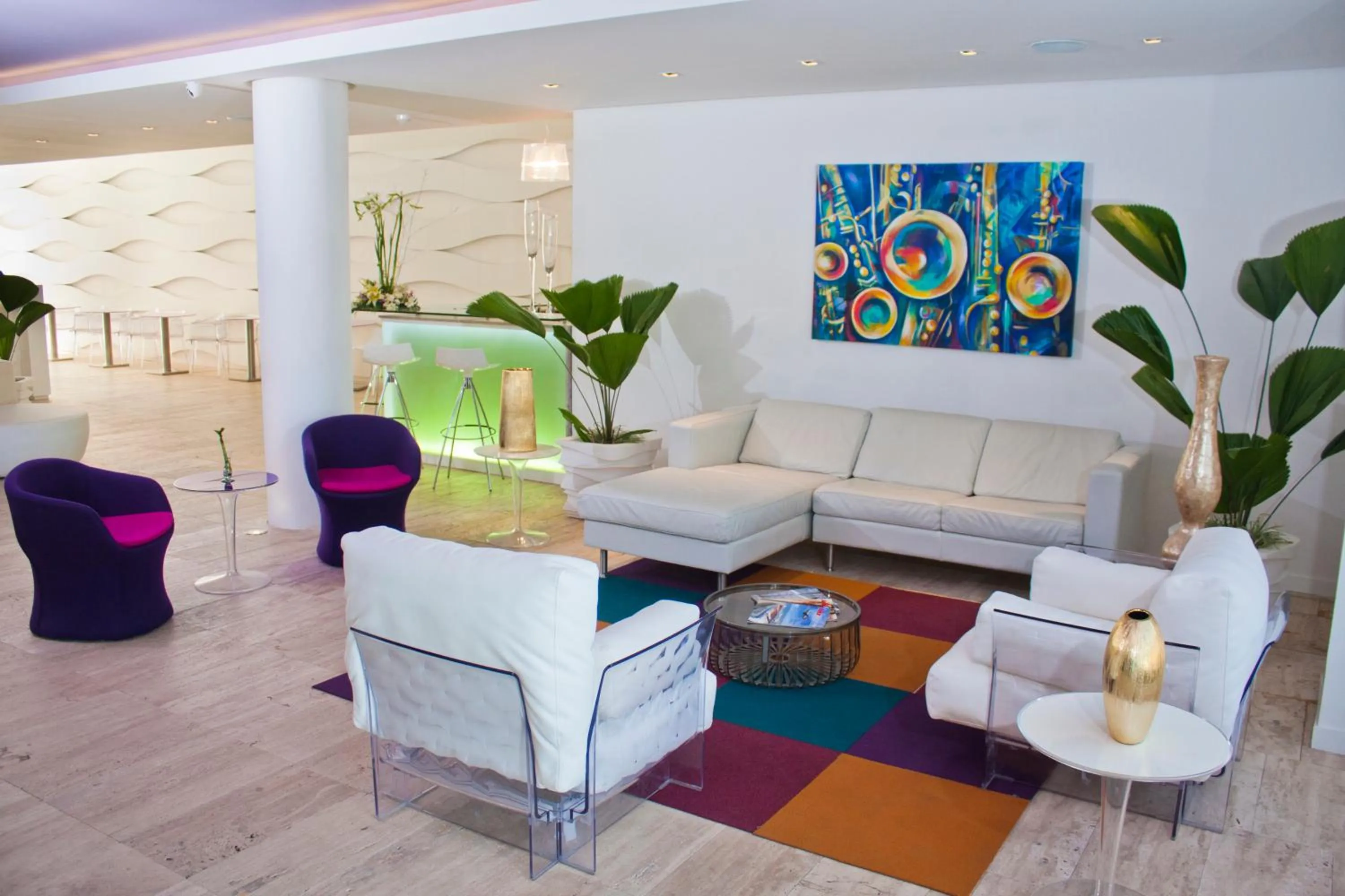 Living room in Agua Dorada Beach Hotel By Lidotel