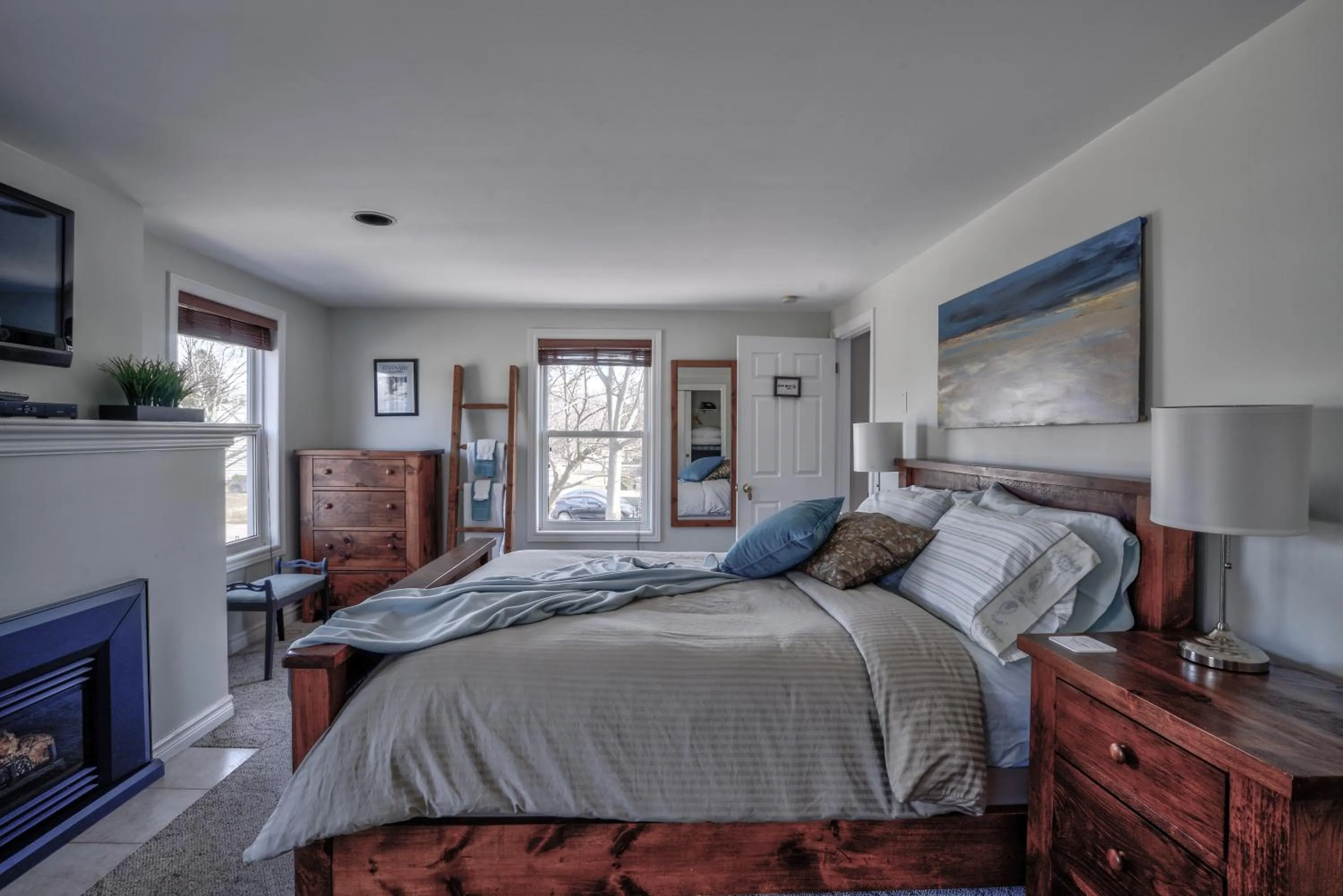 Photo of the whole room, Bed in Finlay House Bed and Breakfast Niagara - on - the - Lake