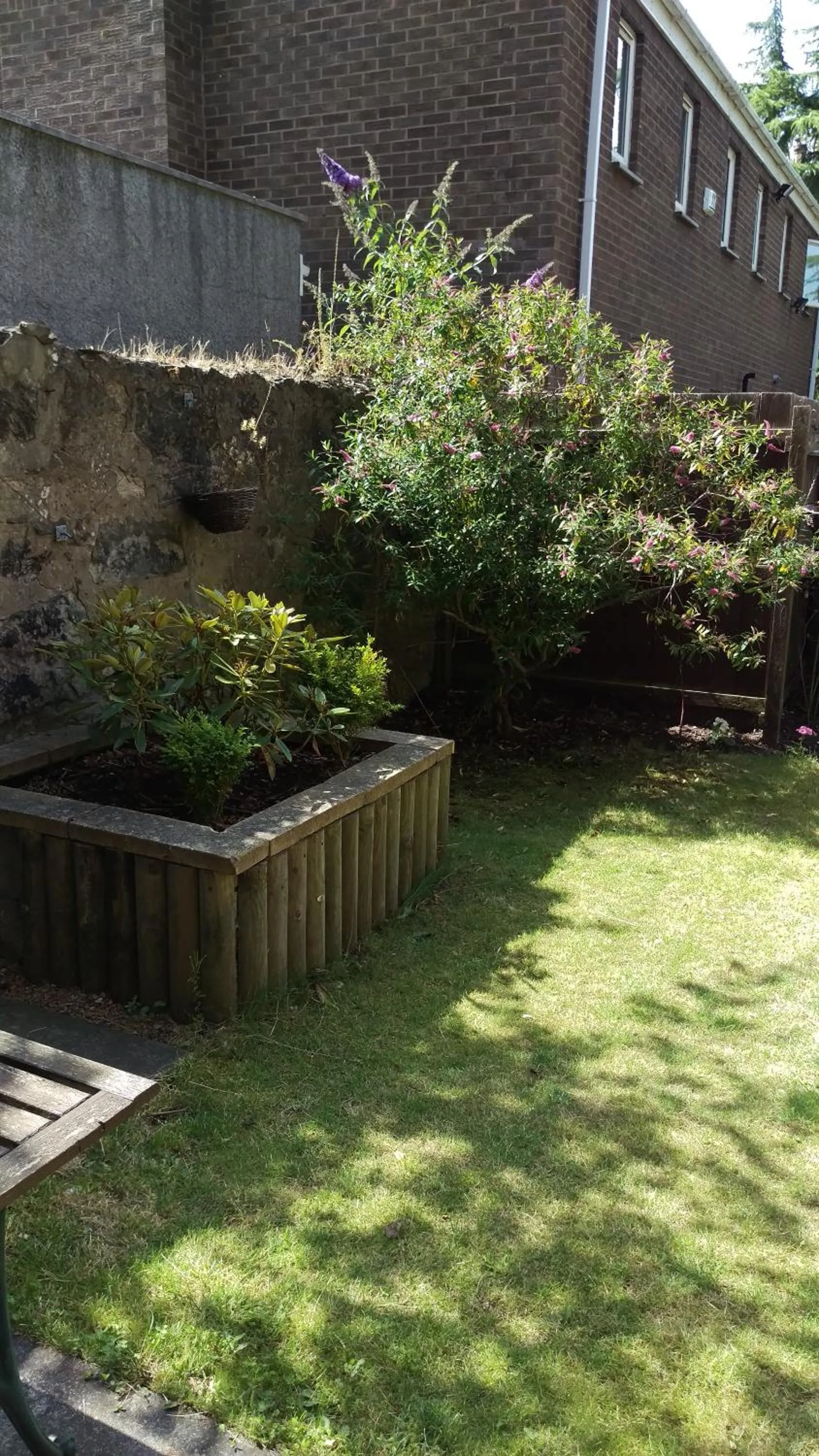 Garden in Edinburgh House Hotel