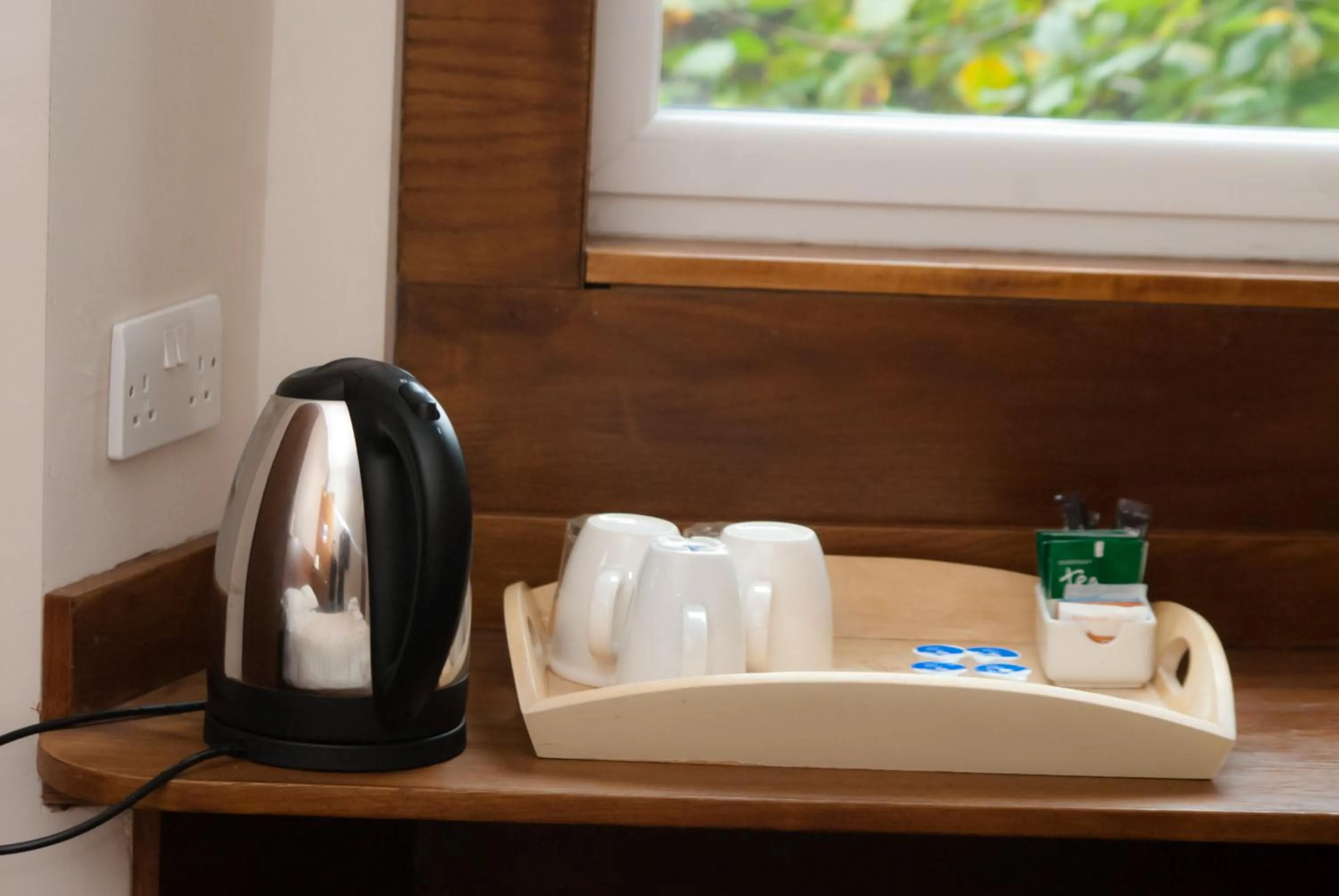 Coffee/tea facilities in Edinburgh House Hotel