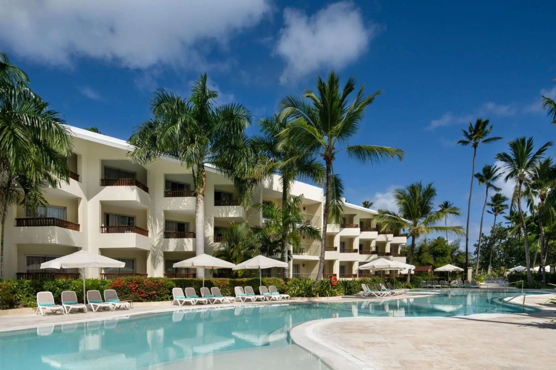 Swimming pool in Impressive Premium Punta Cana - All Inclusive