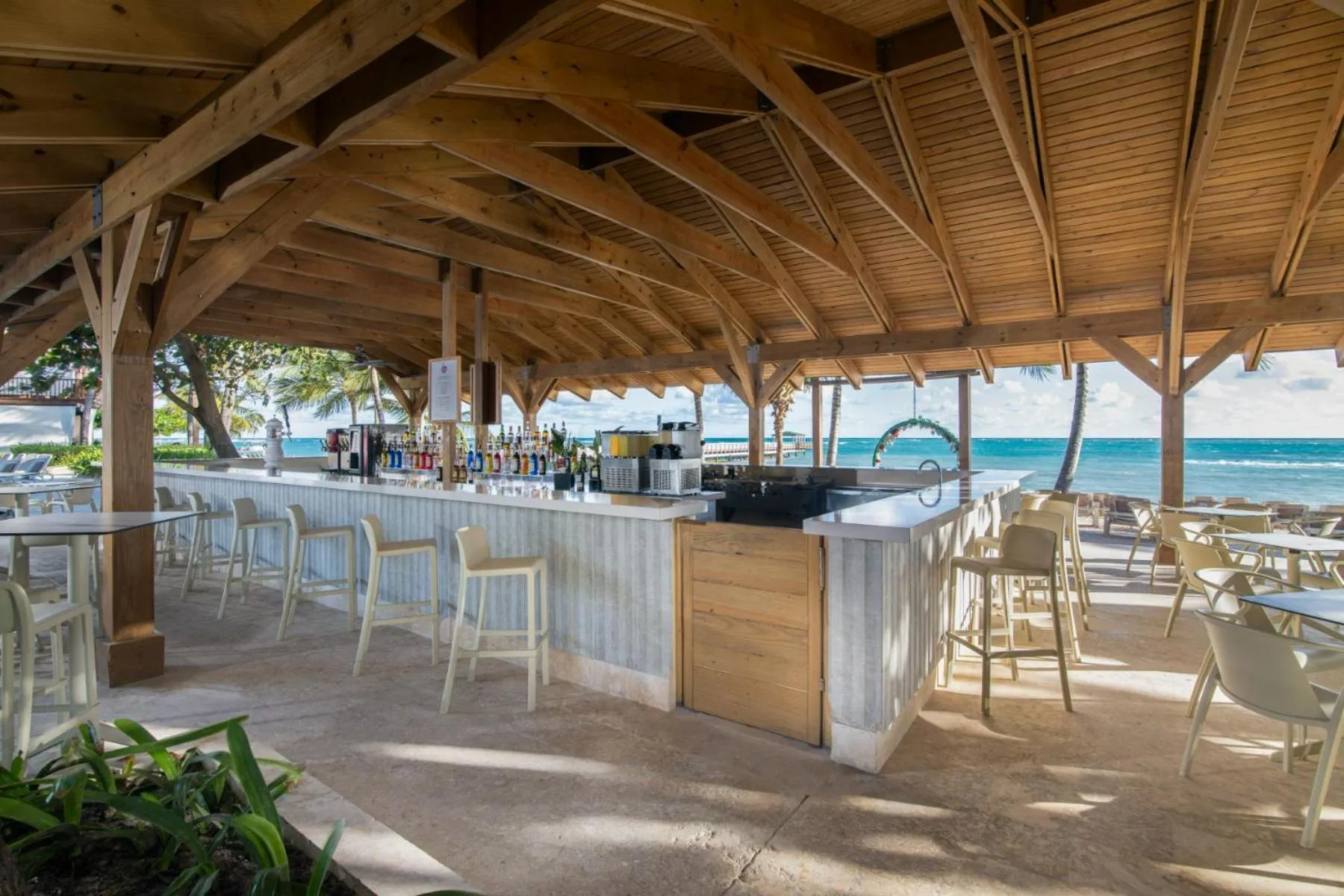 Lounge or bar in Impressive Premium Punta Cana - All Inclusive