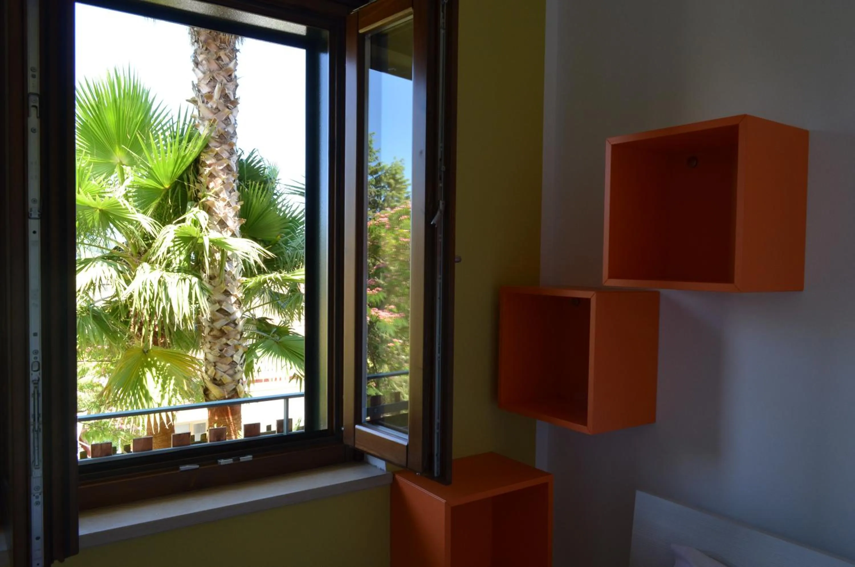 Garden view in Albizia, casevacanza