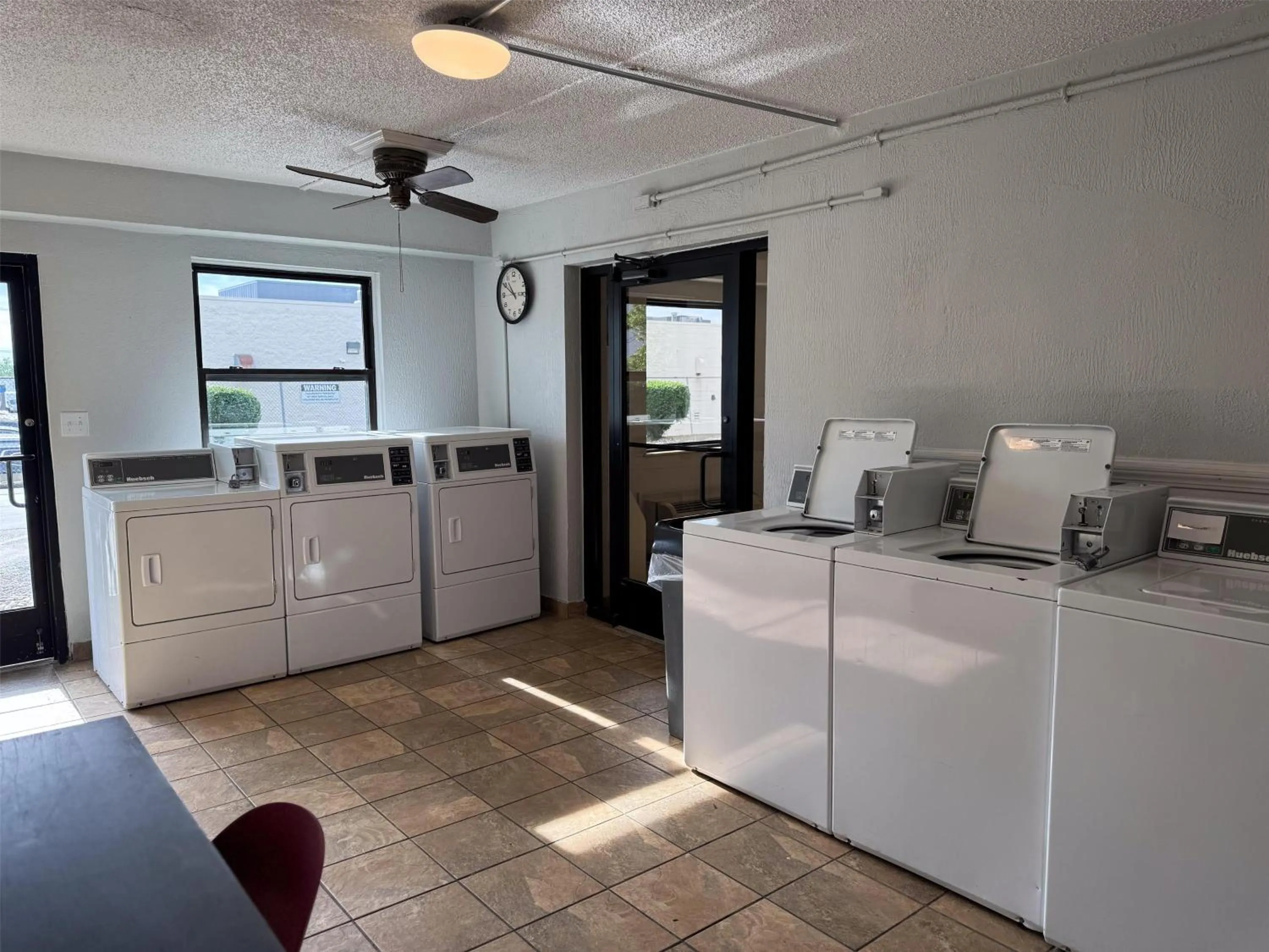 laundry in Motel 6-Farmington Hills, MI - Northwest - Farmington Hills