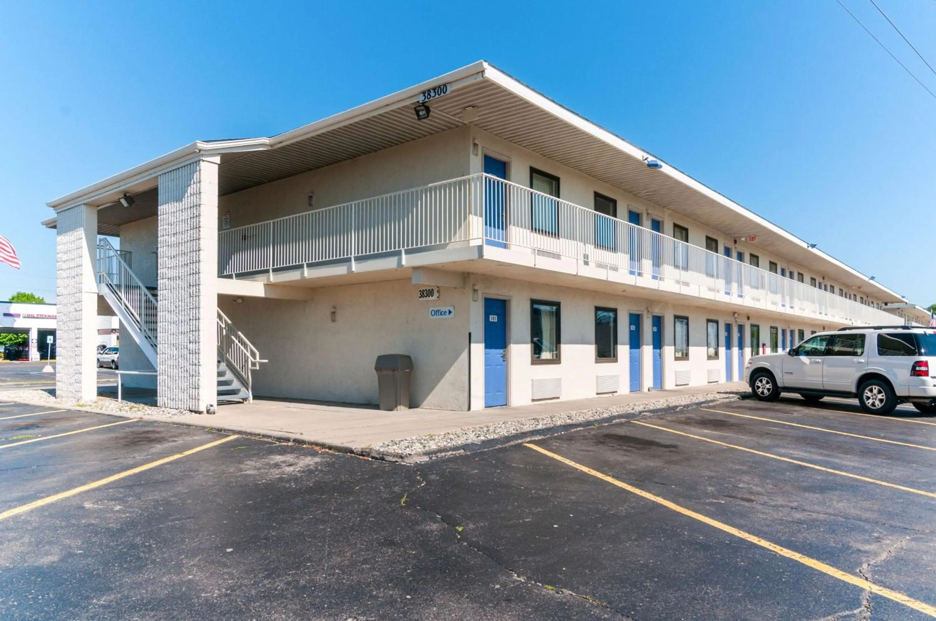 Property building in Motel 6-Farmington Hills, MI - Northwest - Farmington Hills