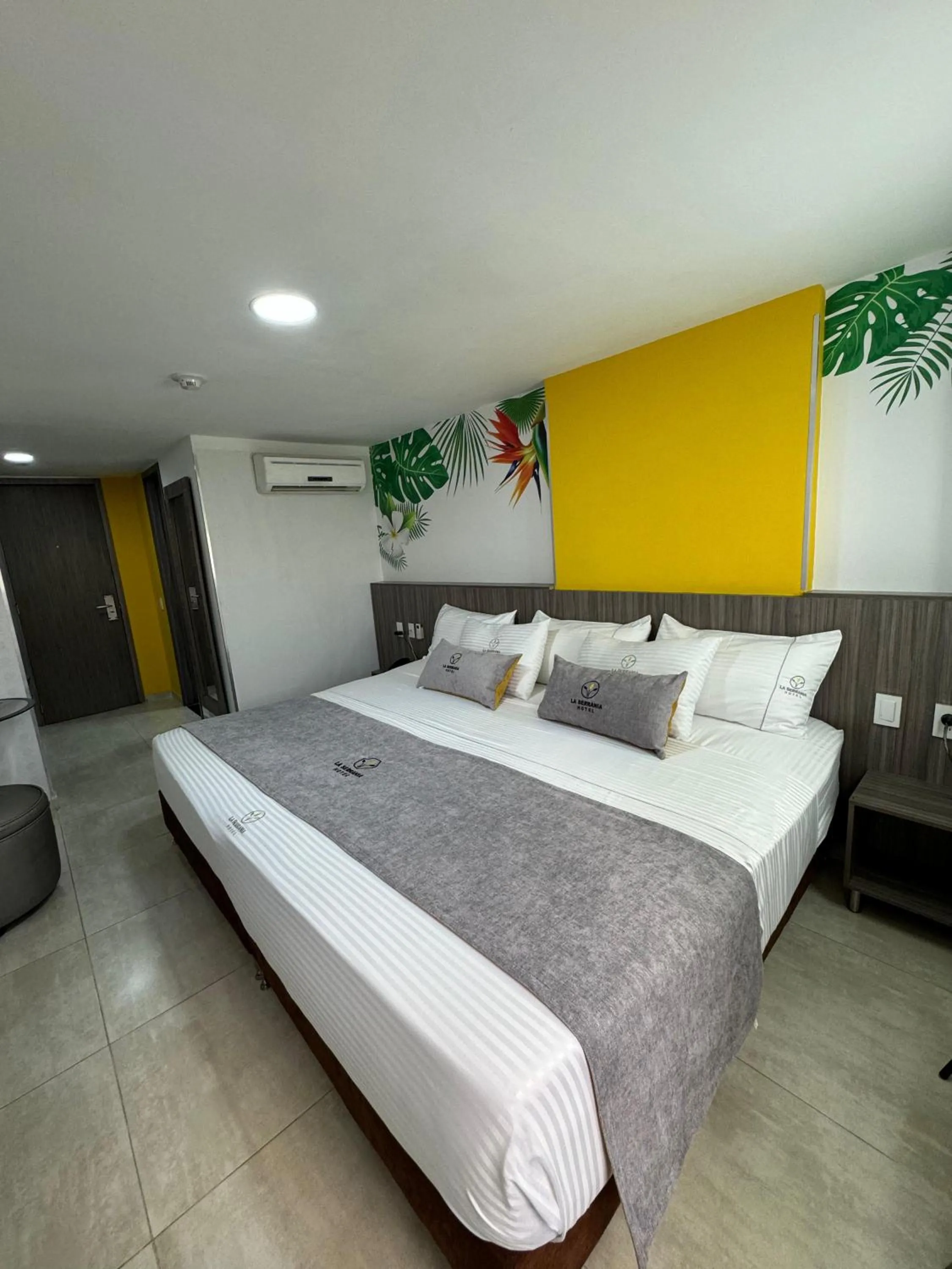 Bed in Hotel La Serrania Bucaramanga