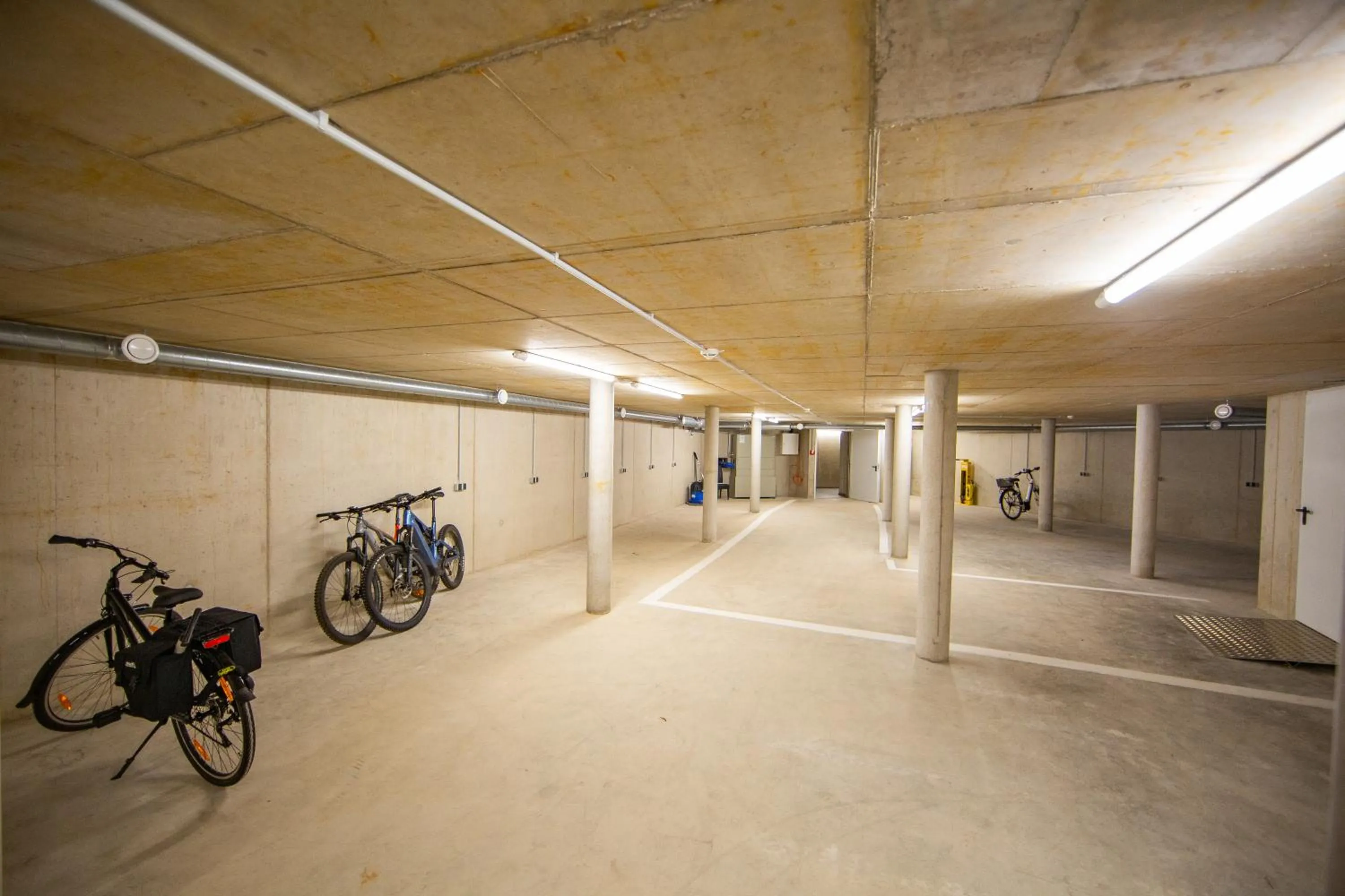 Cycling in Altes Landhaus