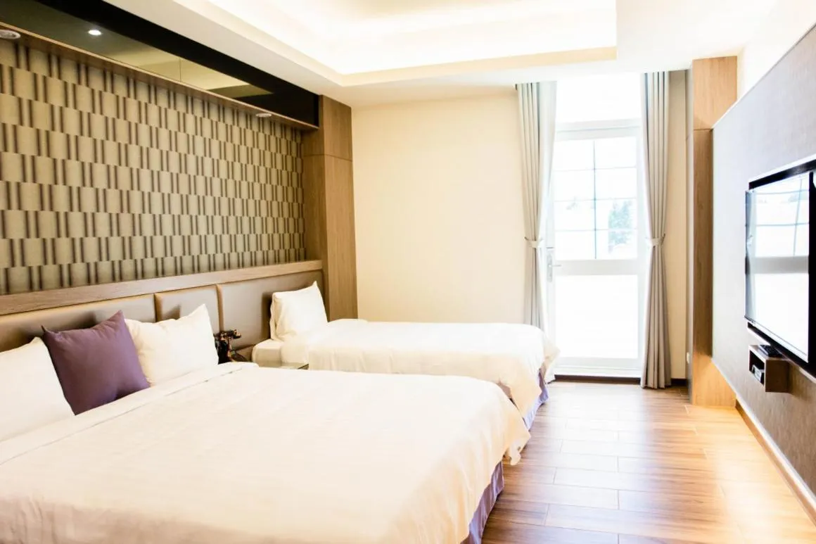 Photo of the whole room, Bed in Chuan Cheng Castle