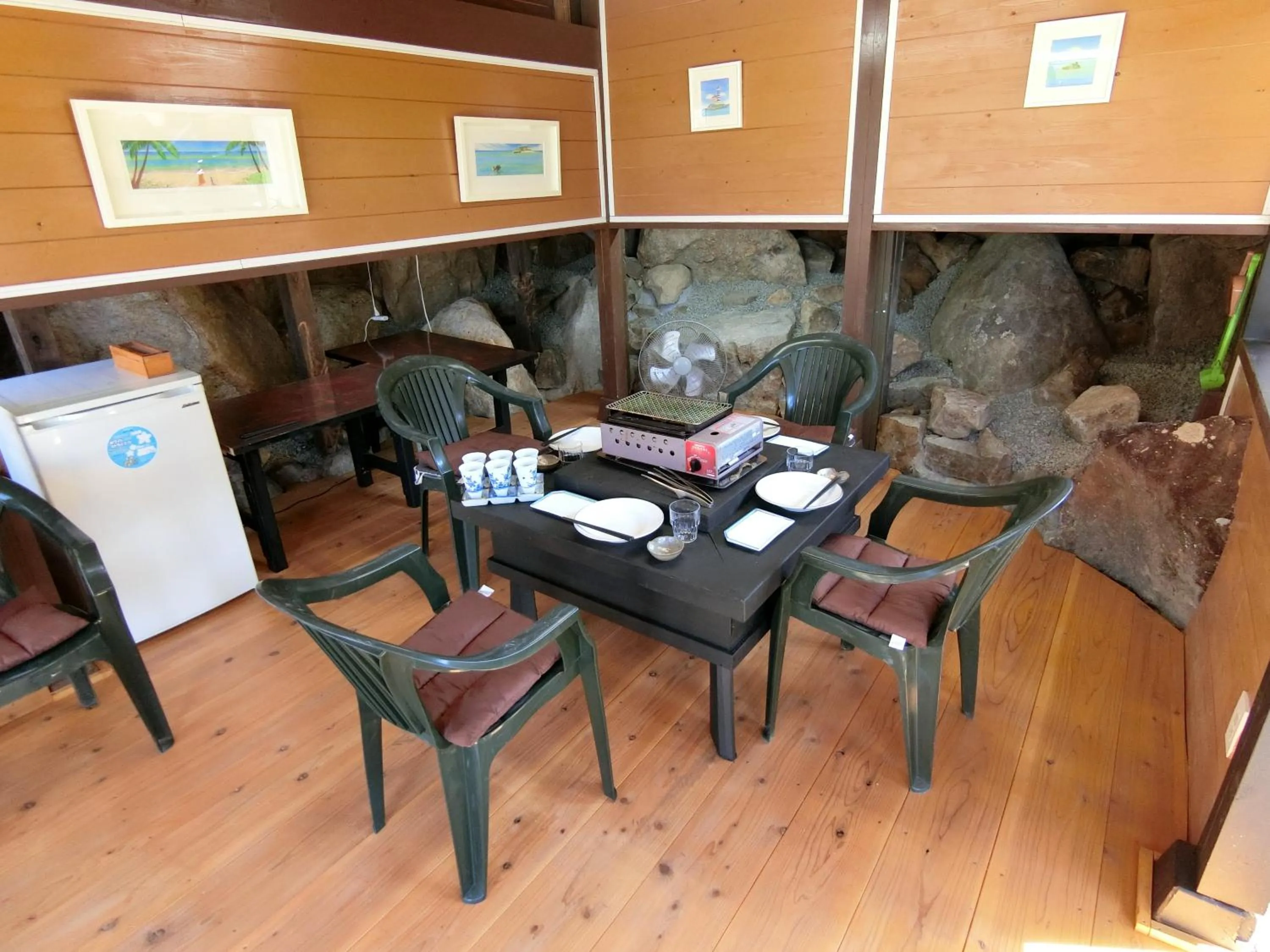 Restaurant/places to eat in Shirahama Meiji Villa