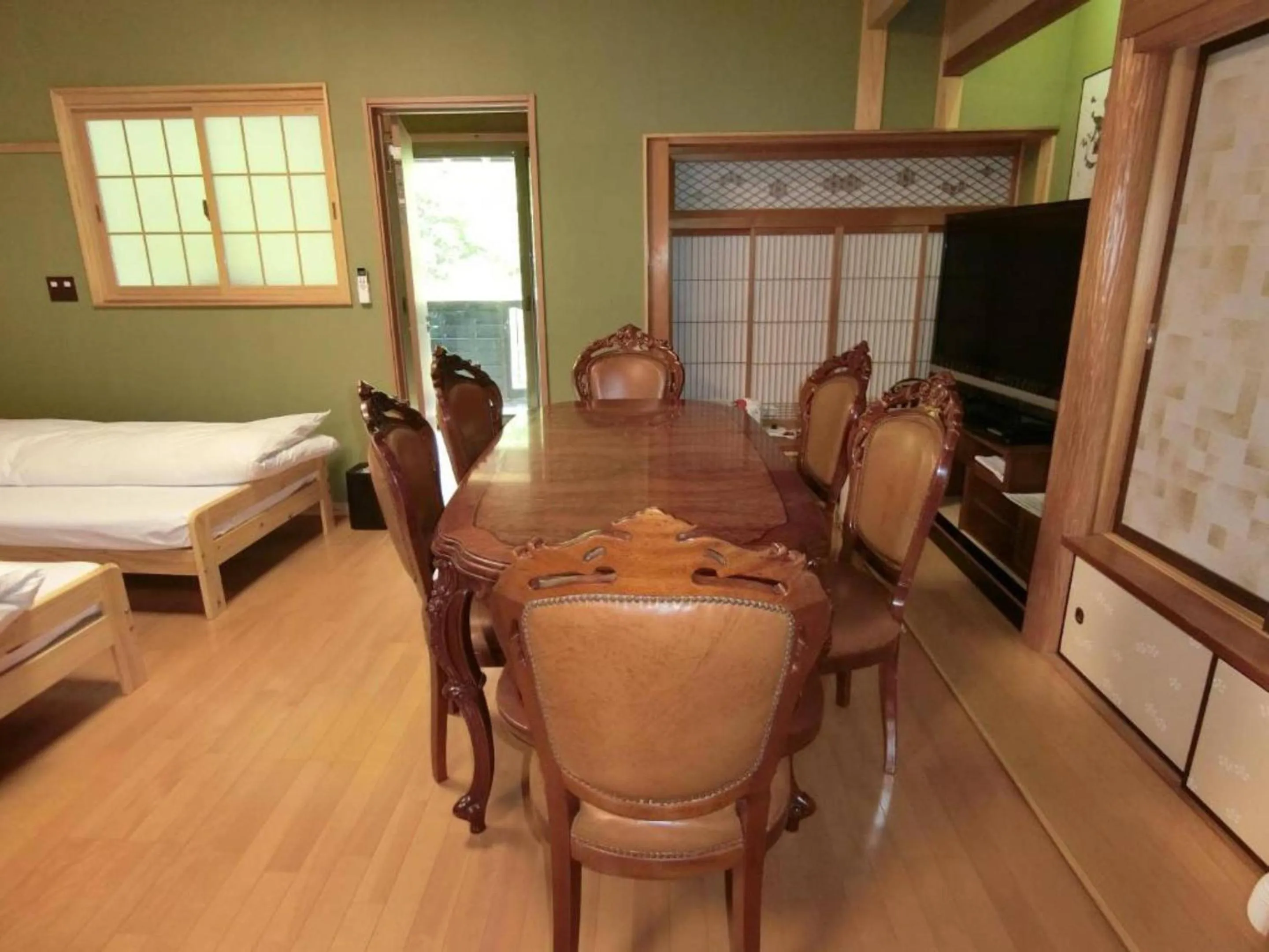 Living room, Bed in Shirahama Meiji Villa