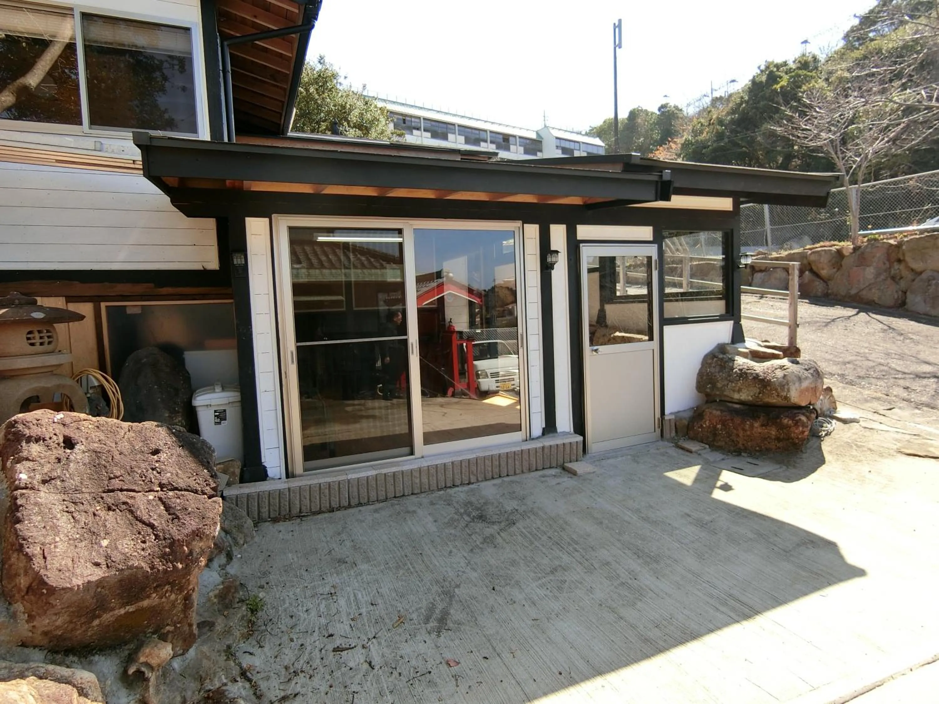 Property building in Shirahama Meiji Villa