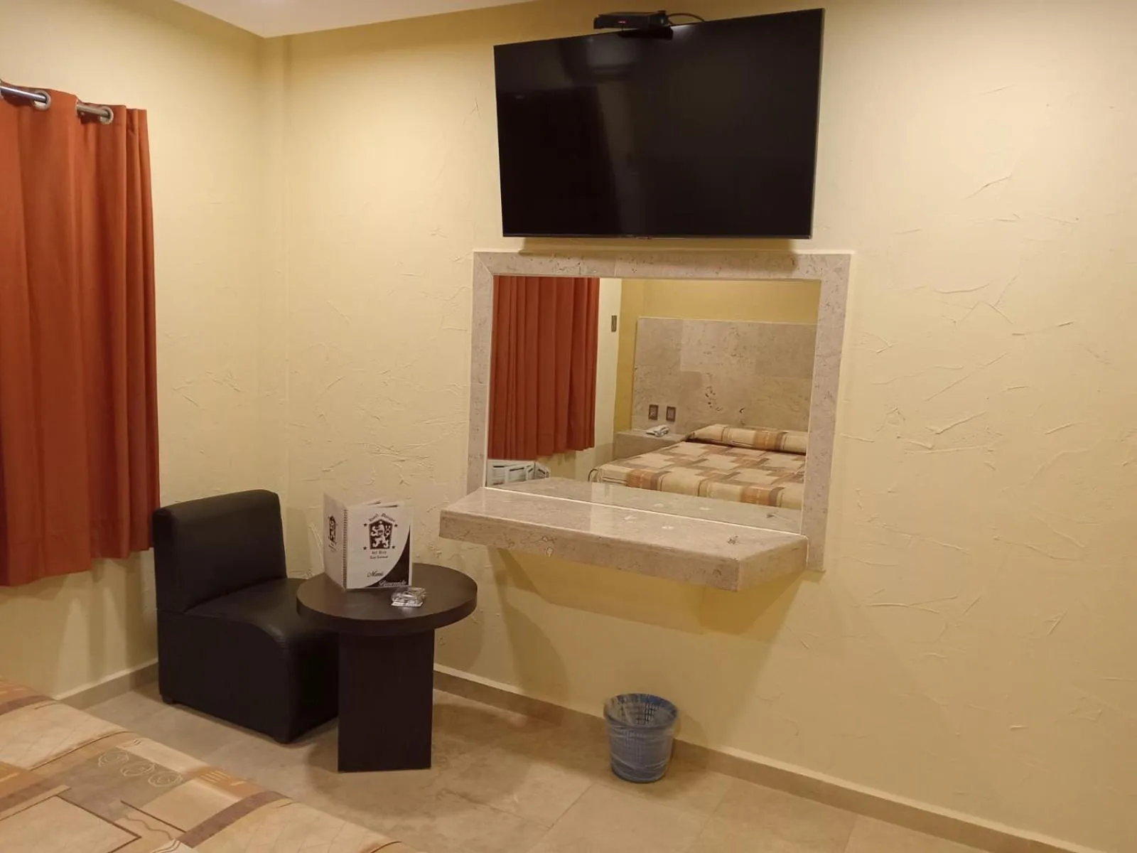 TV and multimedia in Hotel Parador del Rey