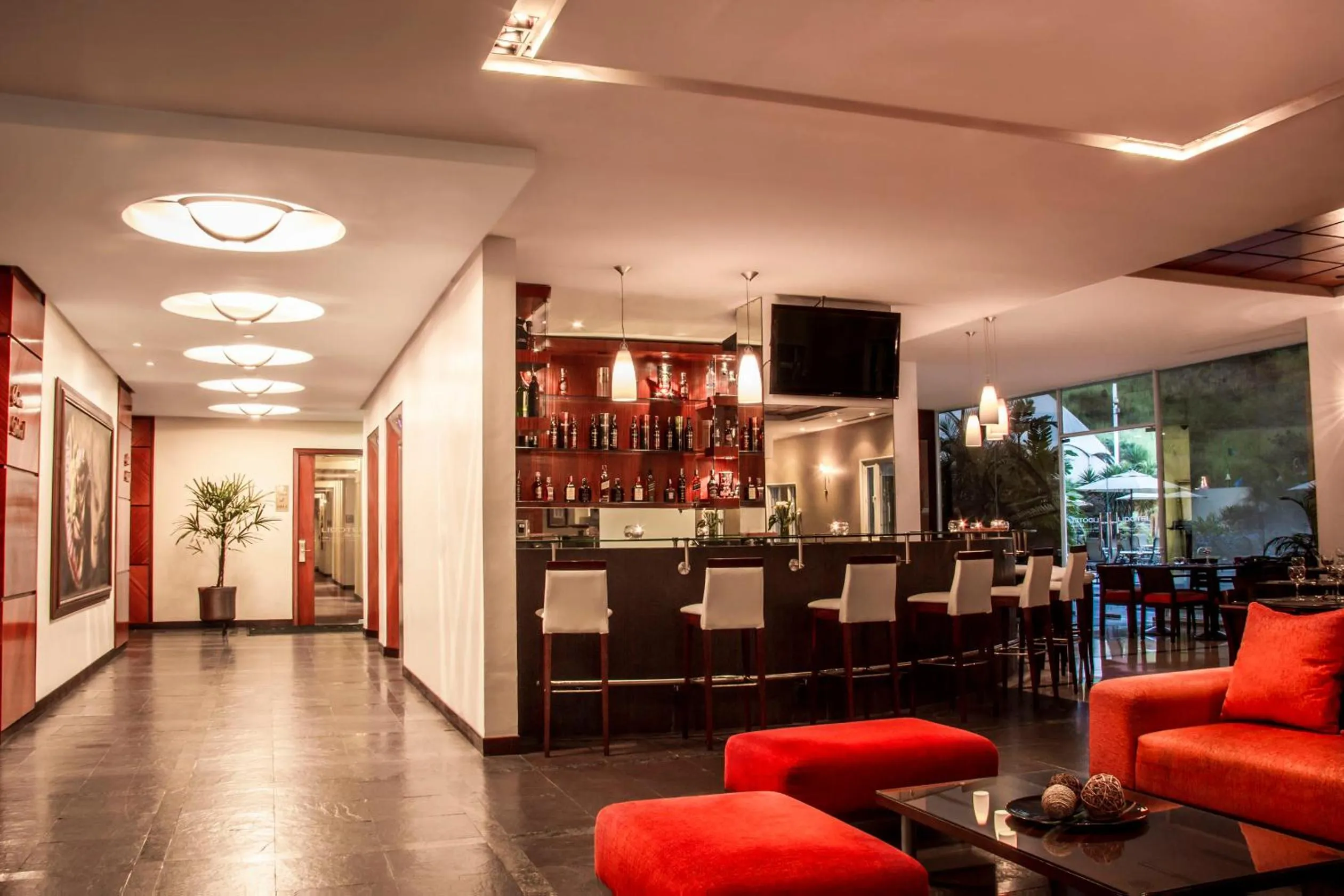 Lounge or bar in Lidotel San Cristóbal