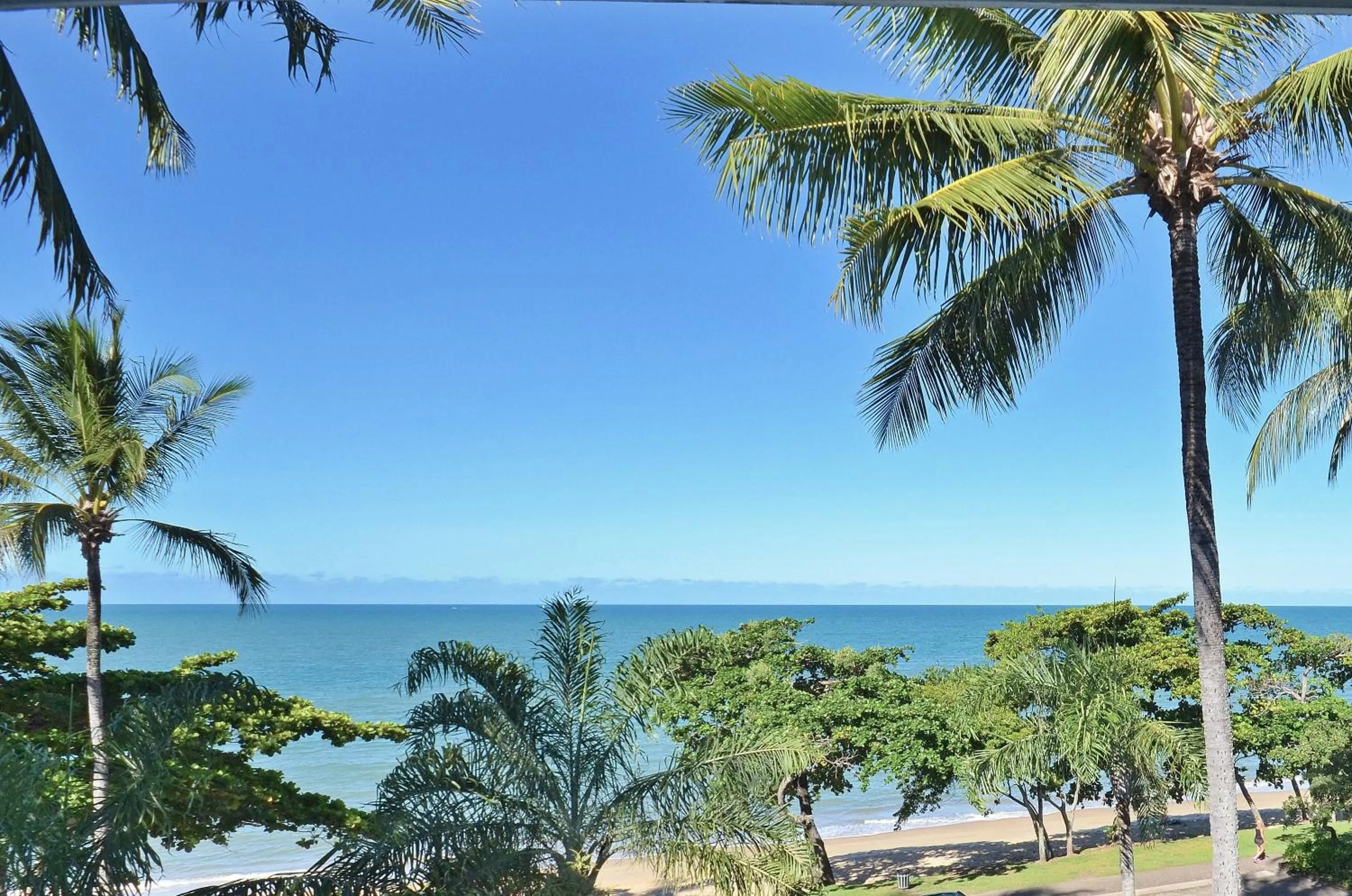 Day in Roydon Beachfront Apartments