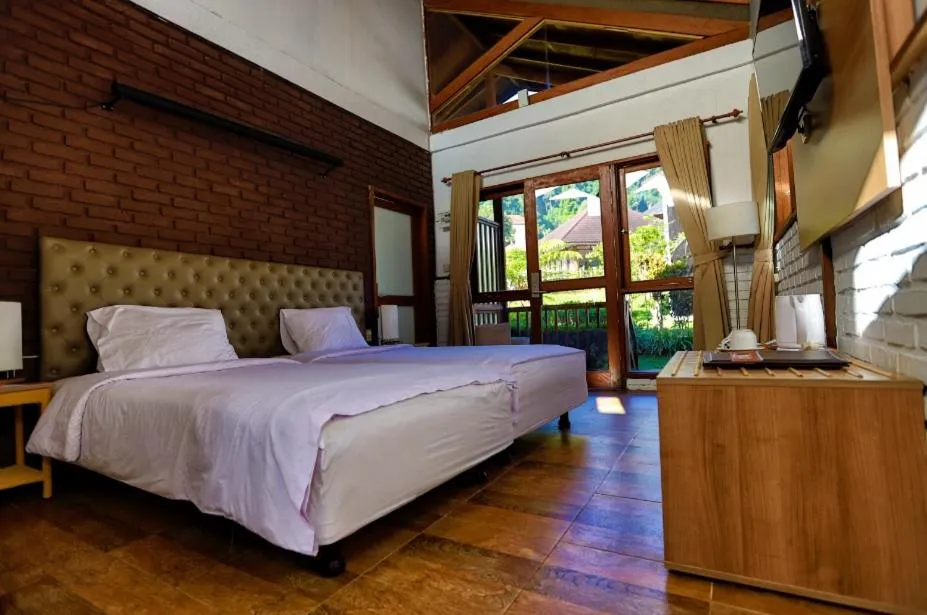 Bed in Ciwidey Valley Resort
