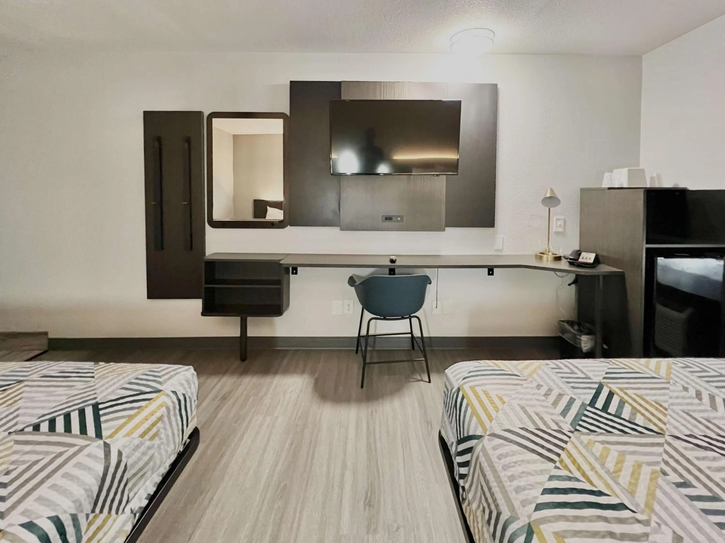 Bedroom, Bed in Motel 6-Simpsonville, SC - Greenville