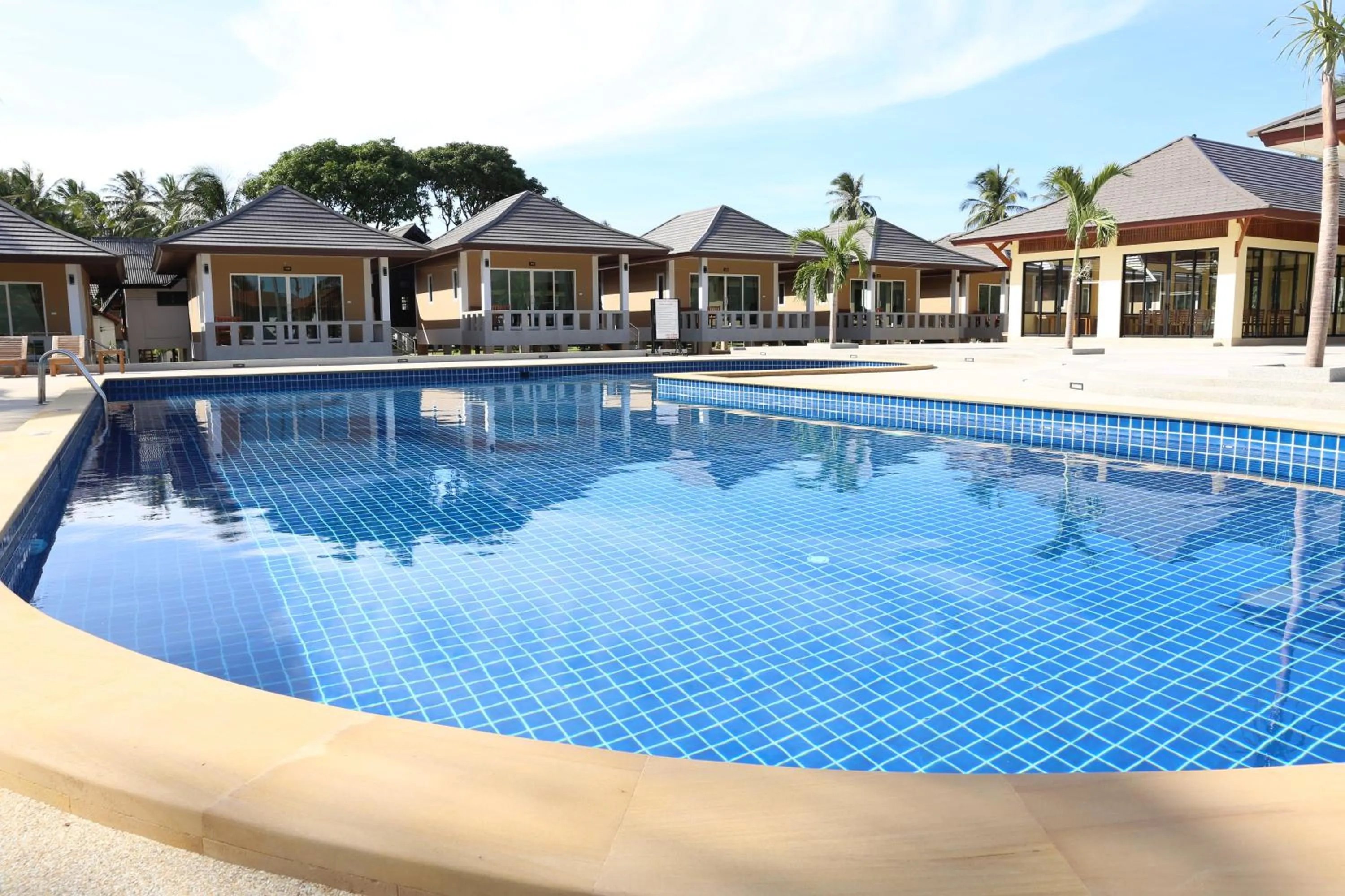 Pool view in Shangrilah Bungalow
