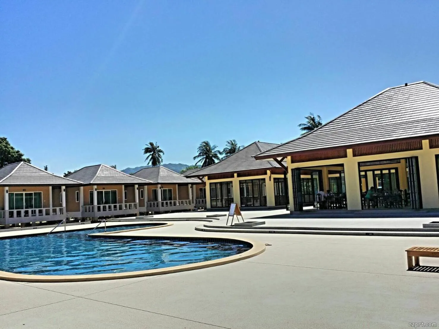 Pool view in Shangrilah Bungalow
