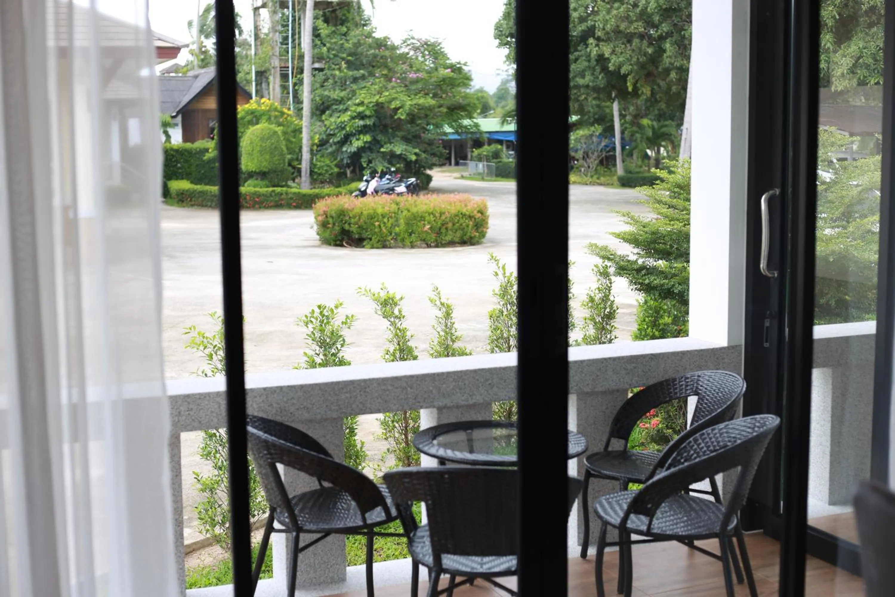 Spring in Shangrilah Bungalow