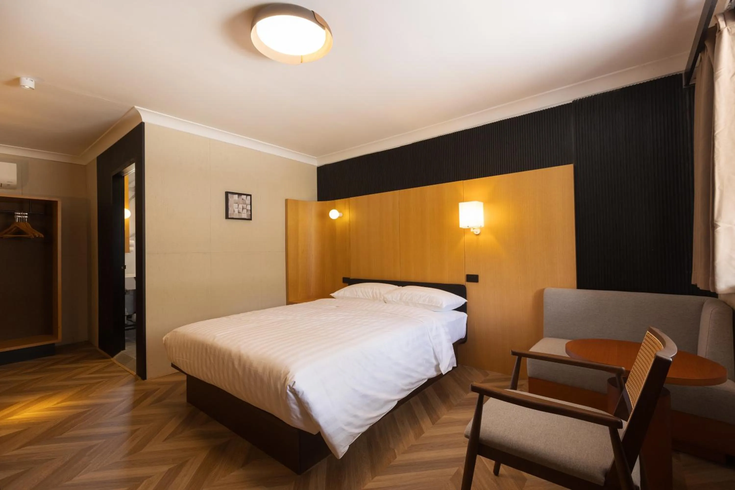 Photo of the whole room, Bed in Mu S Boutique Motel "Matthew Flinders"