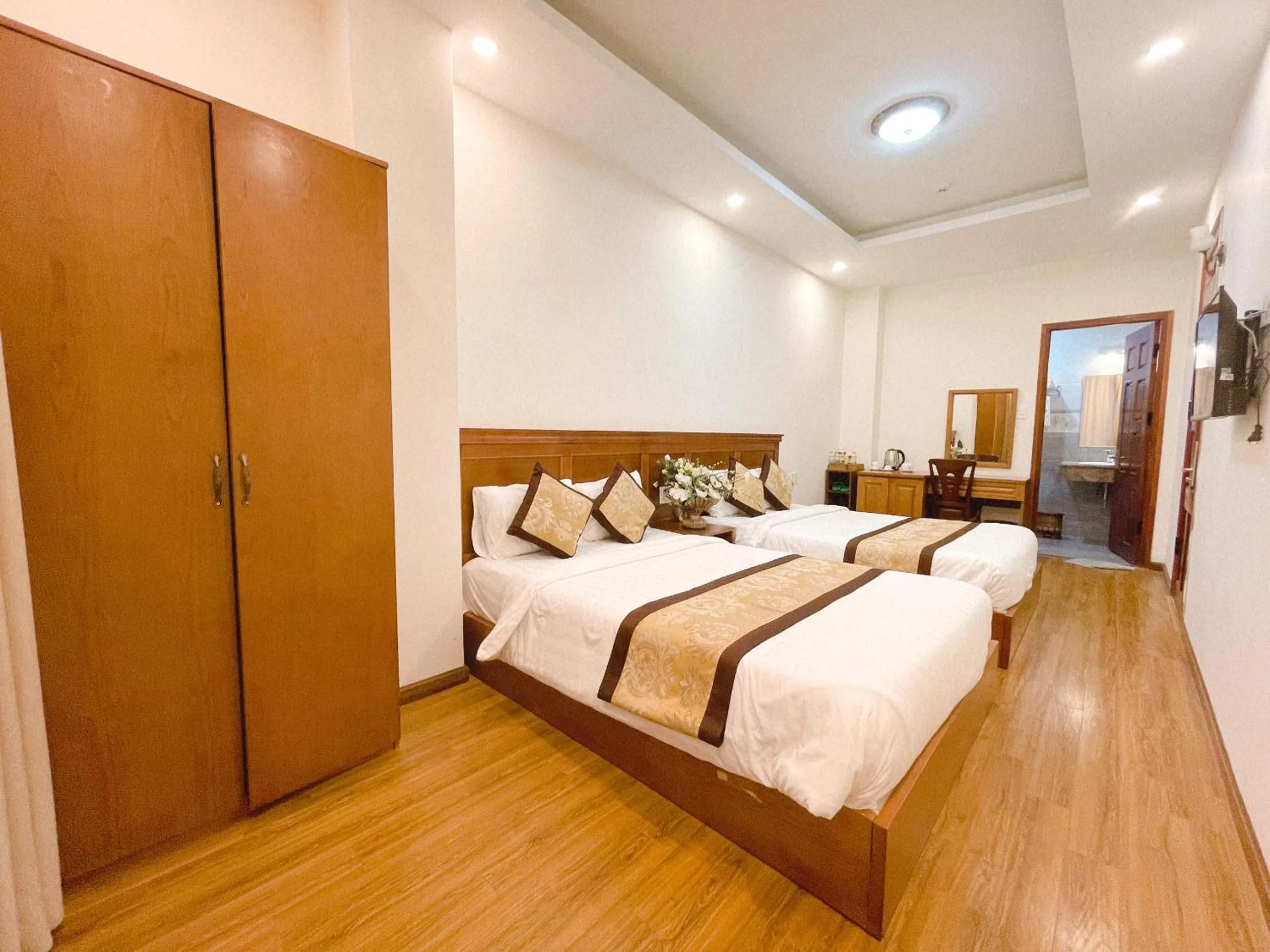 Bed in Hồng Tùng Hotel