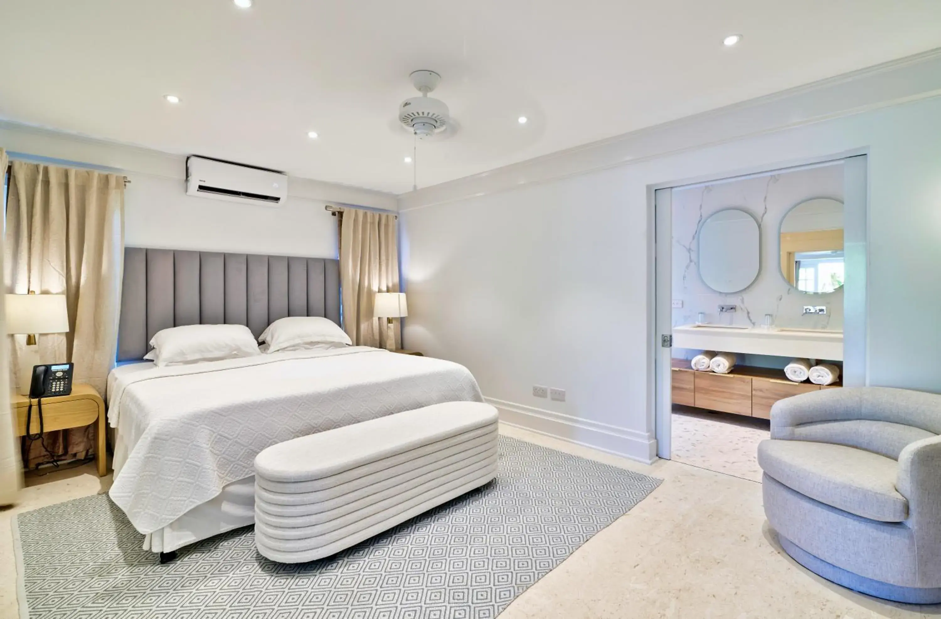 Superior Deluxe Suite - single occupancy in Calabash Hotel Superior Deluxe Suite - single occupancy in Calabash Hotel